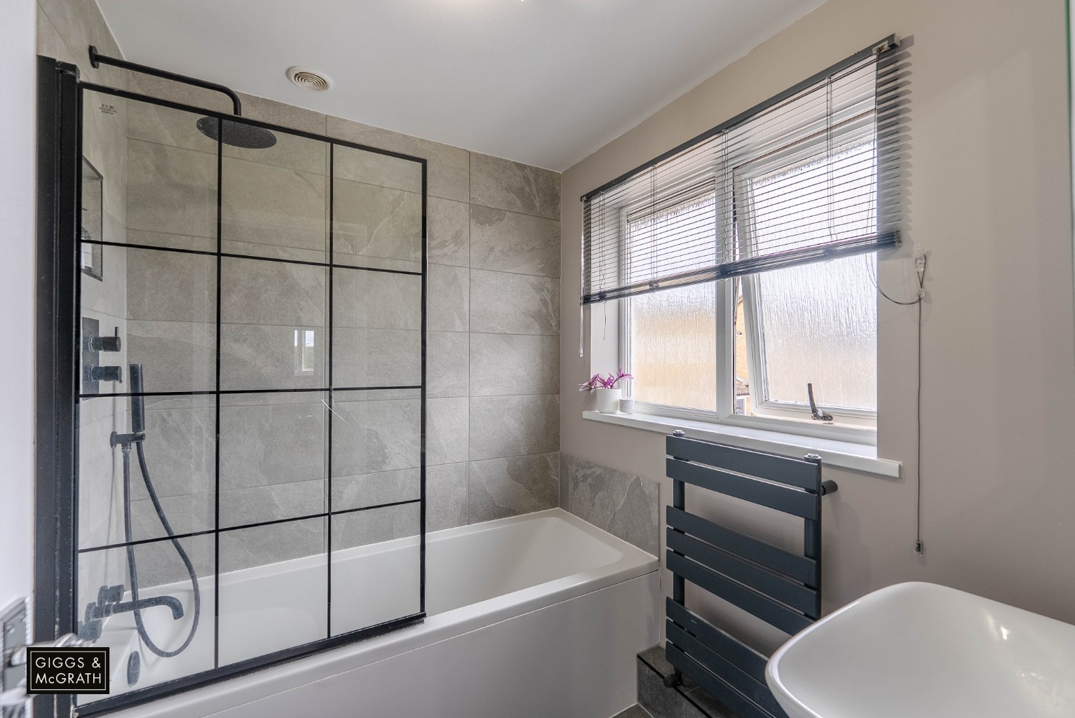 3 bed link detached house for sale in Pennway, Cambridgeshire  - Property Image 14