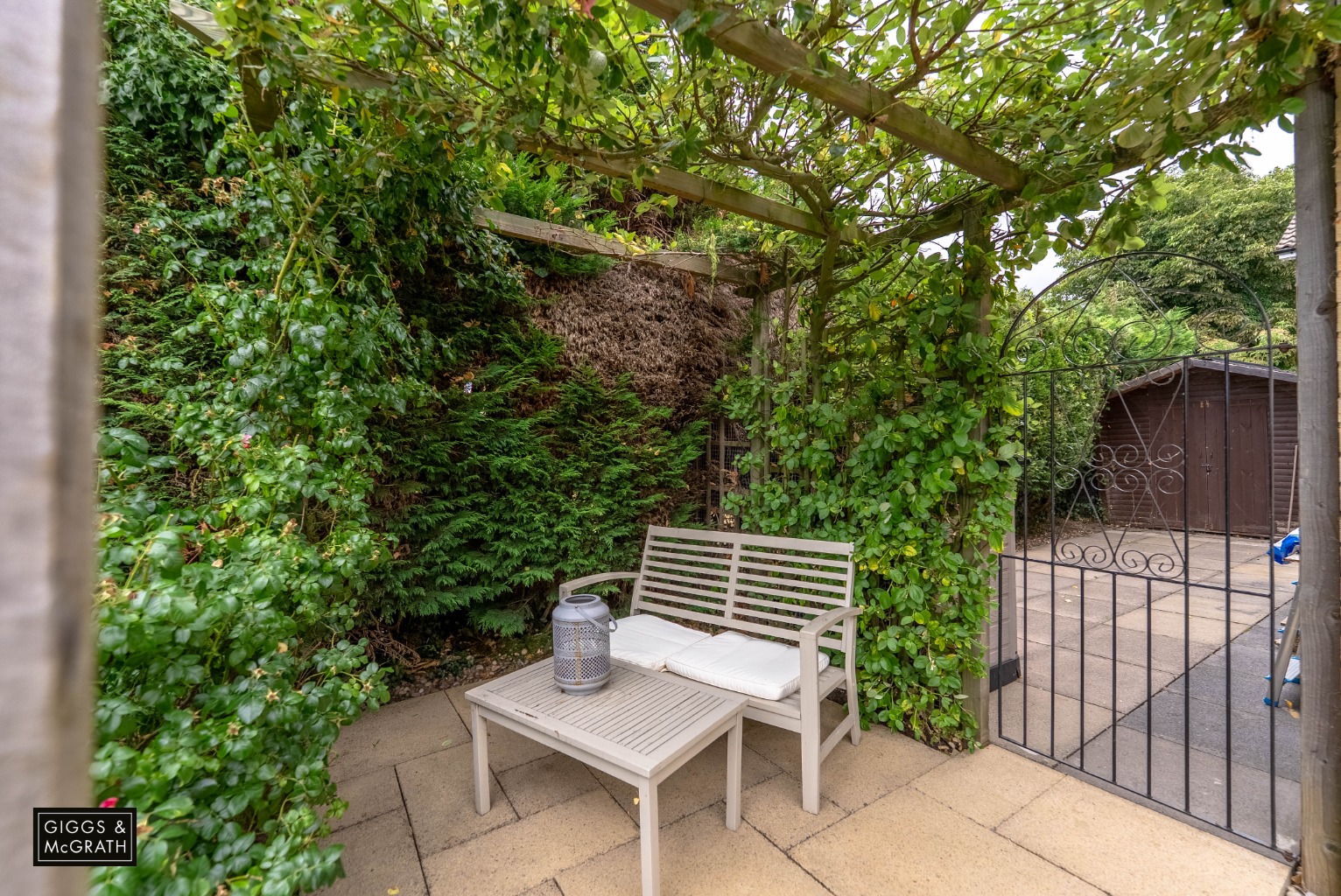 3 bed link detached house for sale in Pennway, Cambridgeshire  - Property Image 16