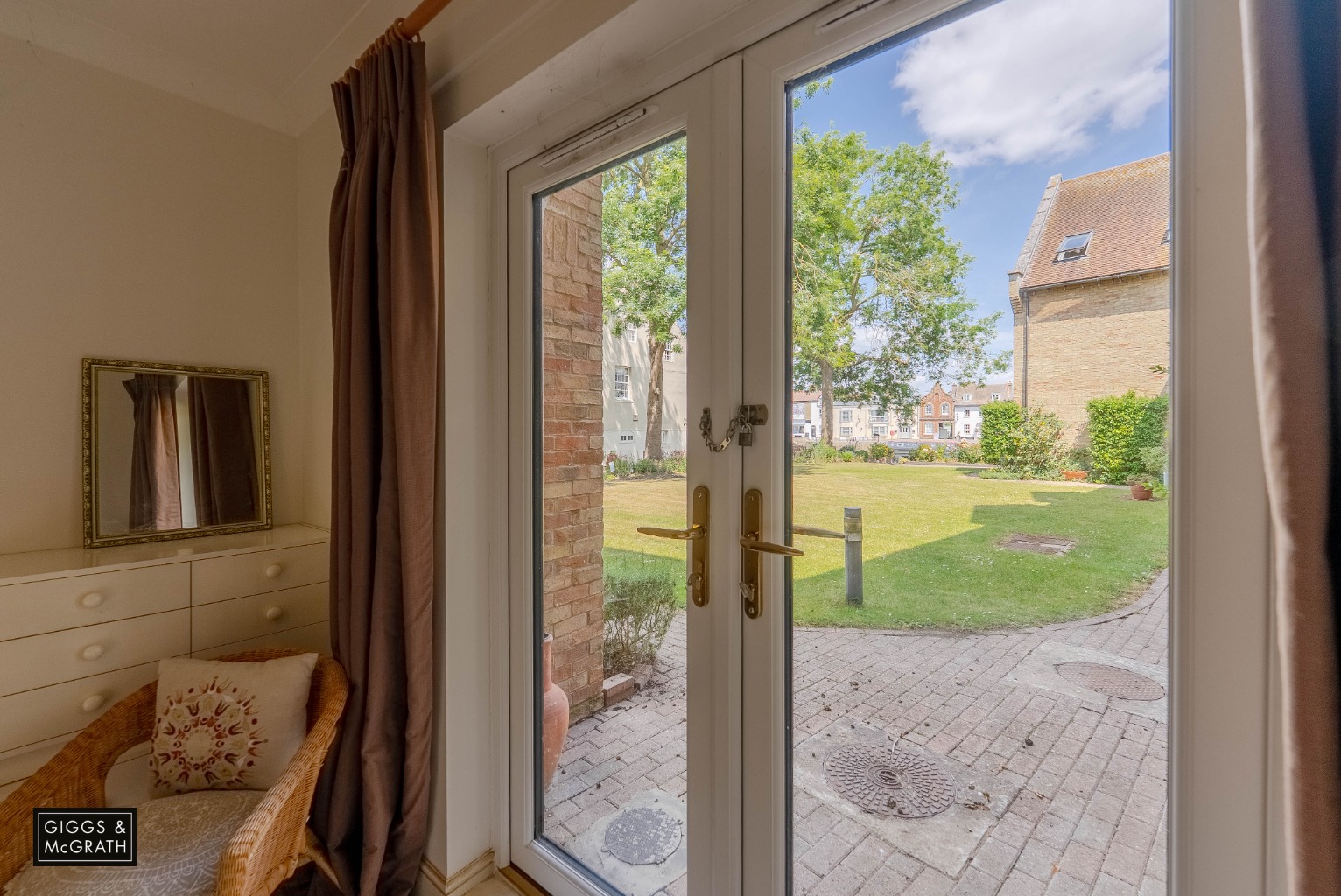 2 bed ground floor flat for sale in Bridgefoot, St. Ives 11