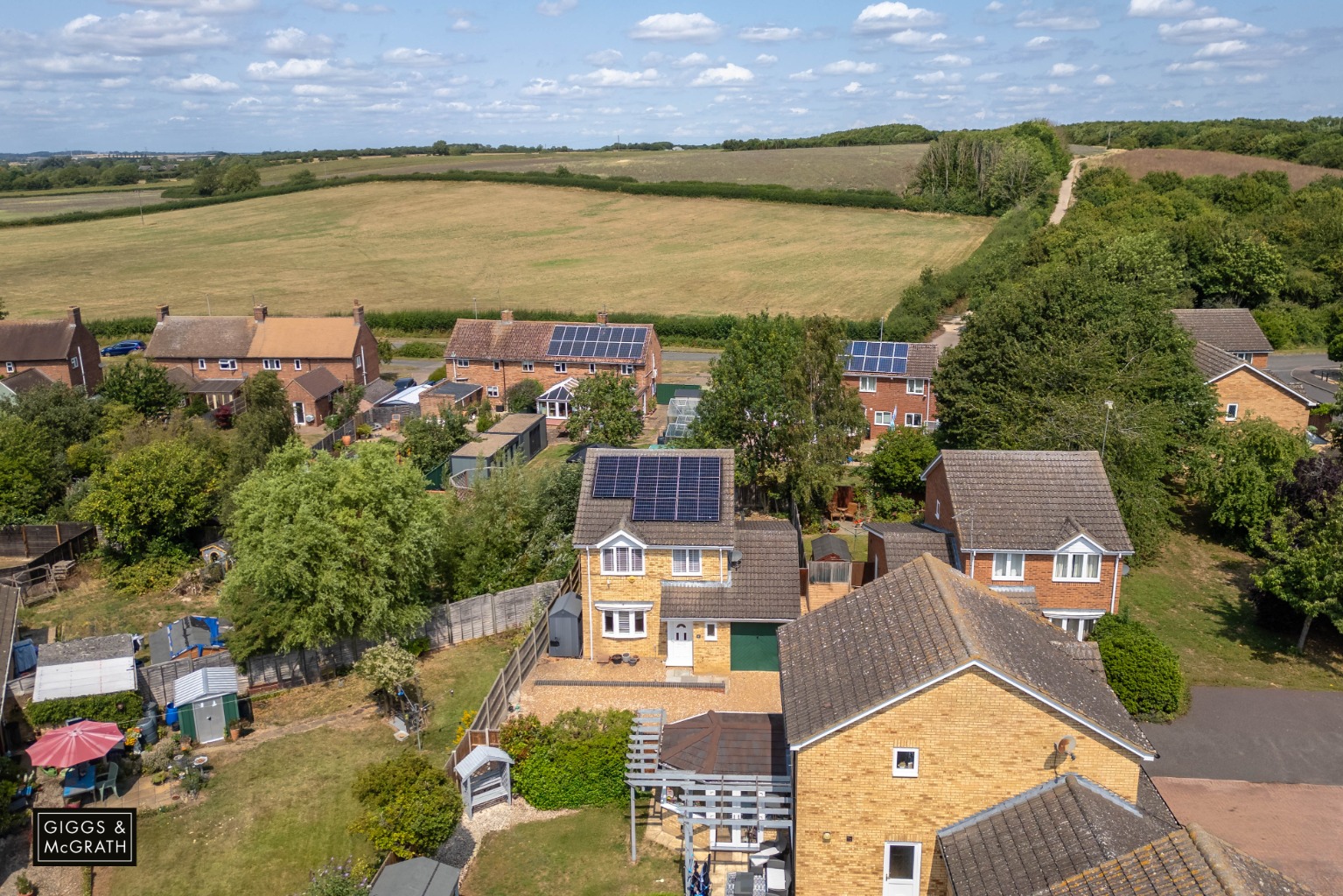 3 bed detached house for sale in Hillfield, Cambridgeshire  - Property Image 18