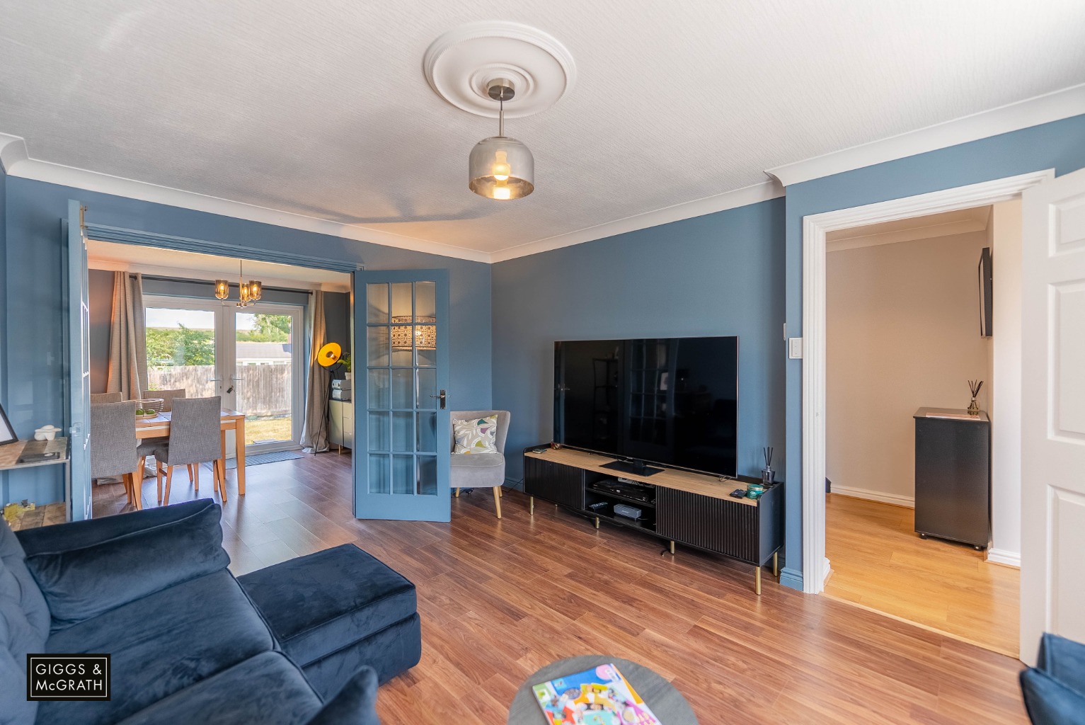 3 bed detached house for sale in Hillfield, Cambridgeshire  - Property Image 6