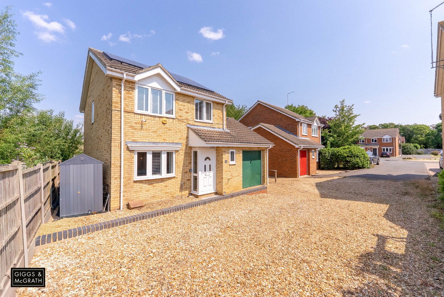 3 bed detached house for sale in Hillfield, Cambridgeshire  - Property Image 1
