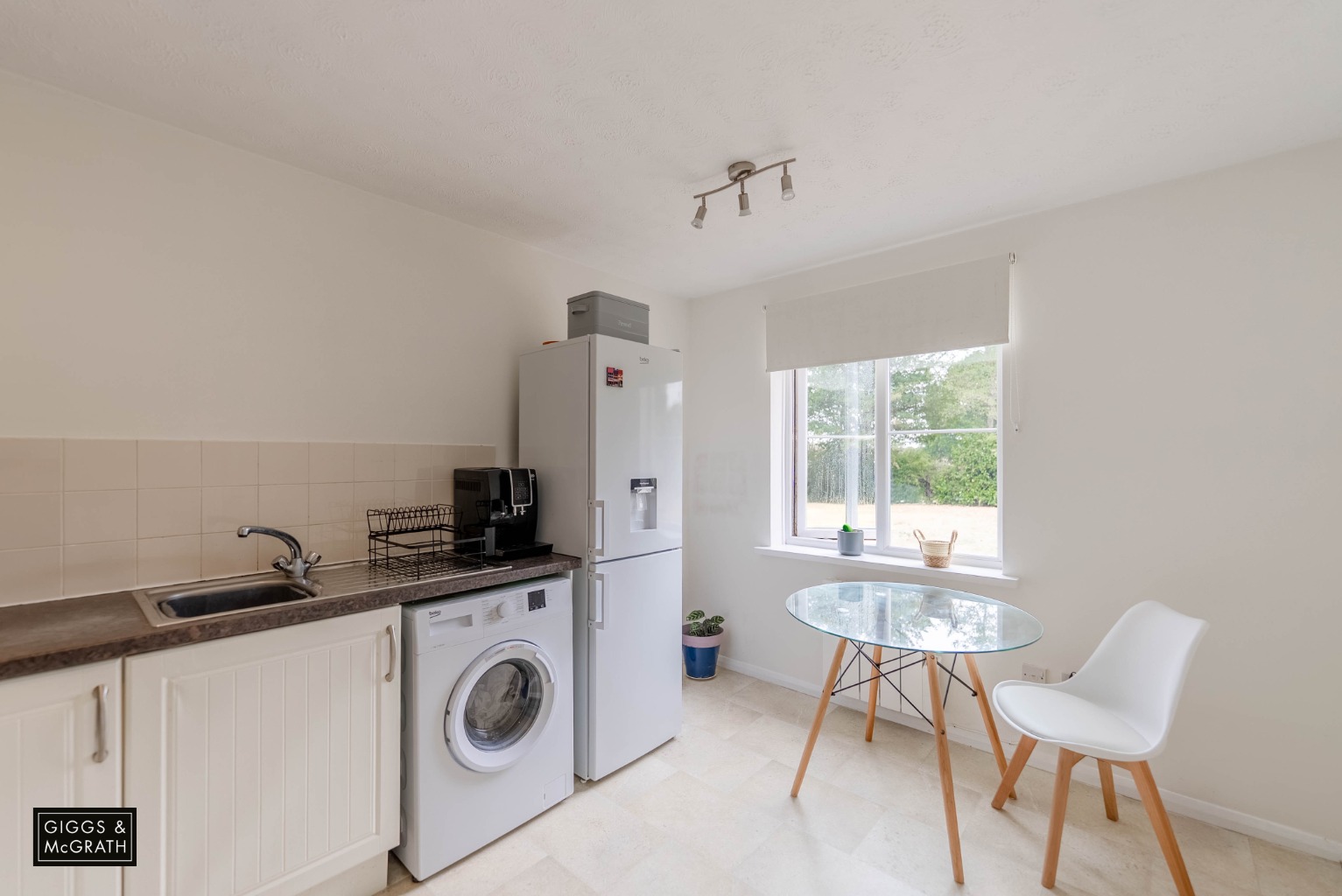 2 bed ground floor flat for sale in Limes Park Road, Cambridgeshire 6