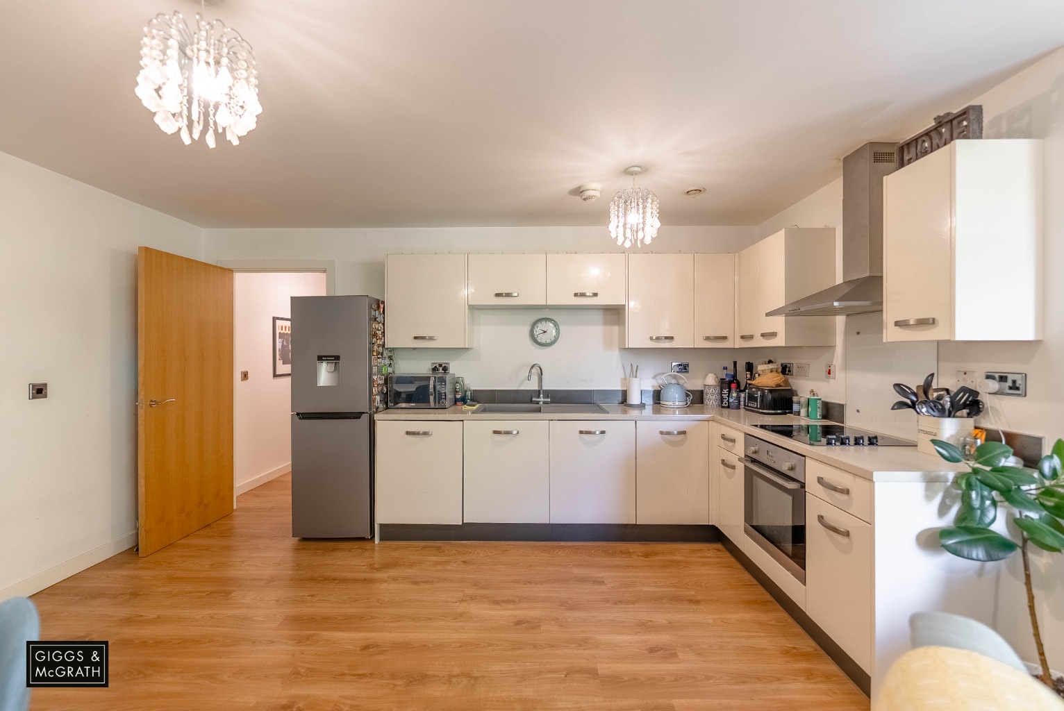 2 bed flat for sale in Princes Street, Cambridgeshire  - Property Image 5