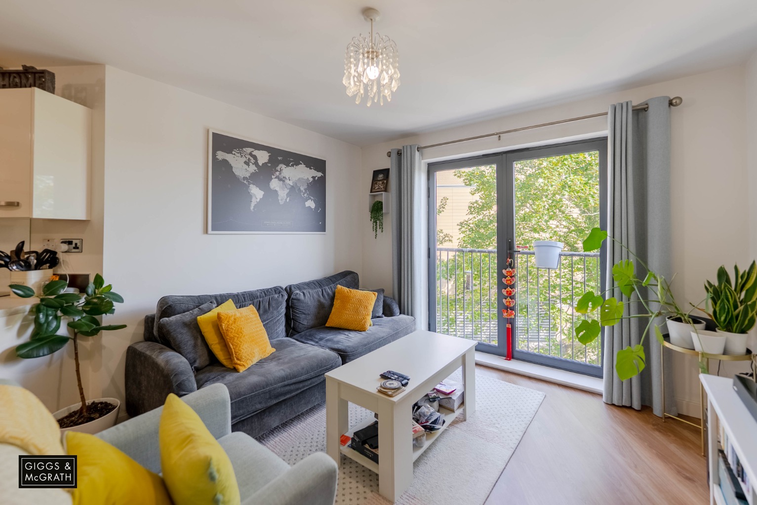 2 bed flat for sale in Princes Street, Cambridgeshire  - Property Image 2