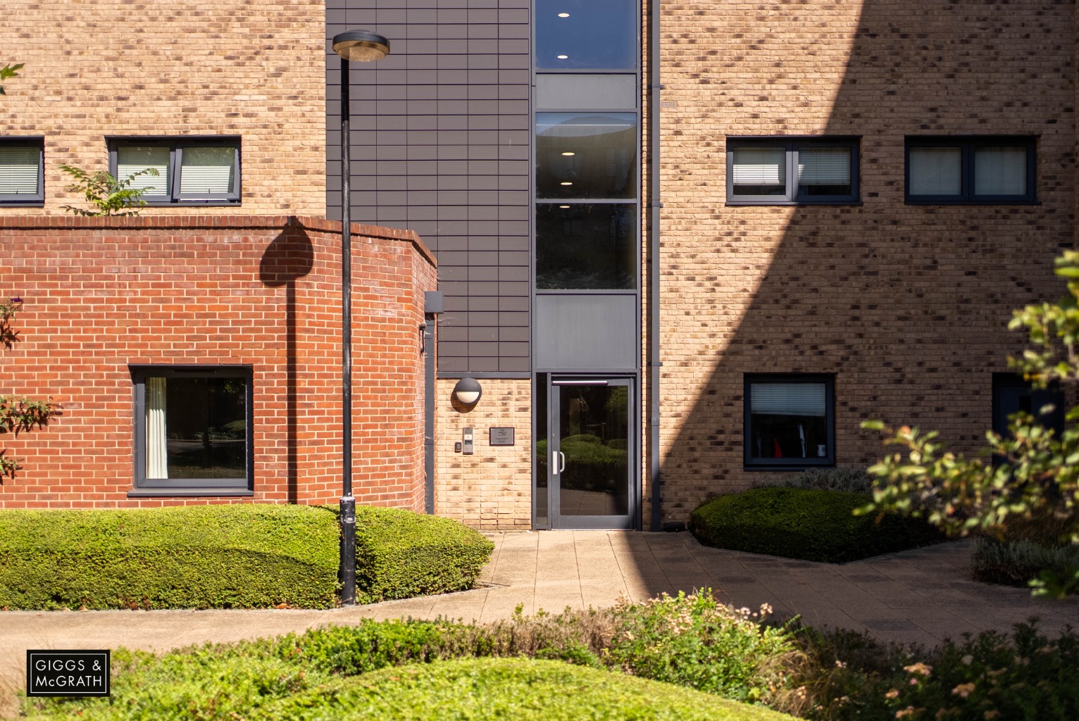 2 bed flat for sale in Princes Street, Cambridgeshire  - Property Image 13