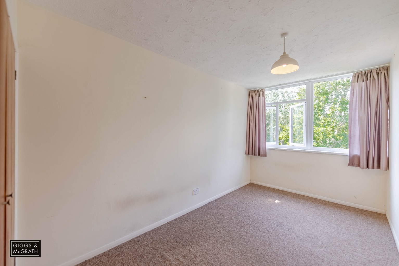 2 bed maisonette for sale in Parkside, Huntingdon 9
