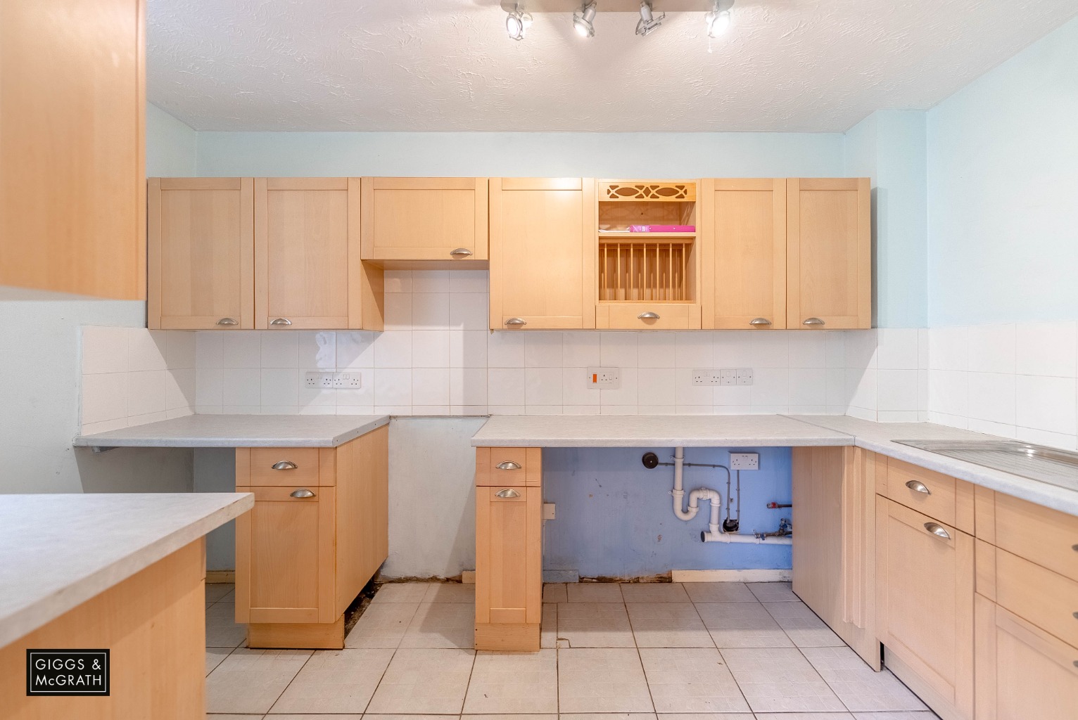 2 bed maisonette for sale in Parkside, Huntingdon  - Property Image 2