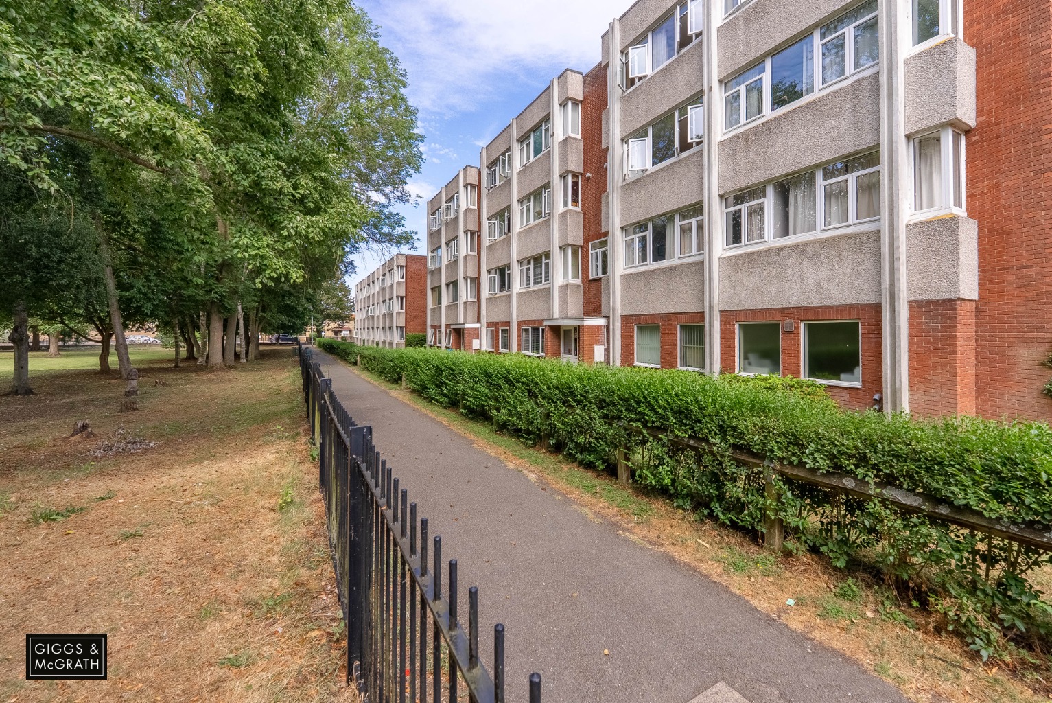 2 bed maisonette for sale in Parkside, Huntingdon, PE29