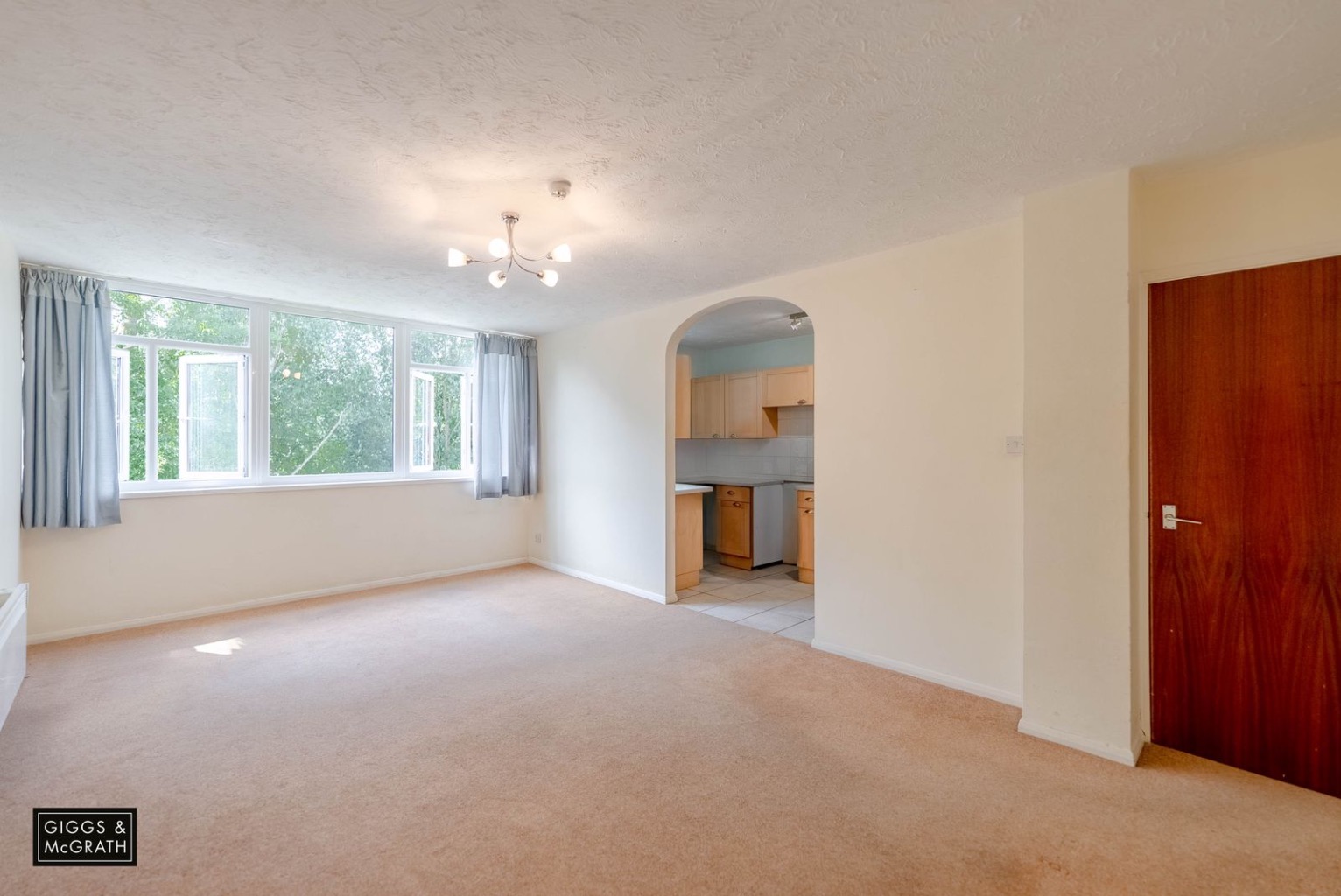 2 bed maisonette for sale in Parkside, Huntingdon 2