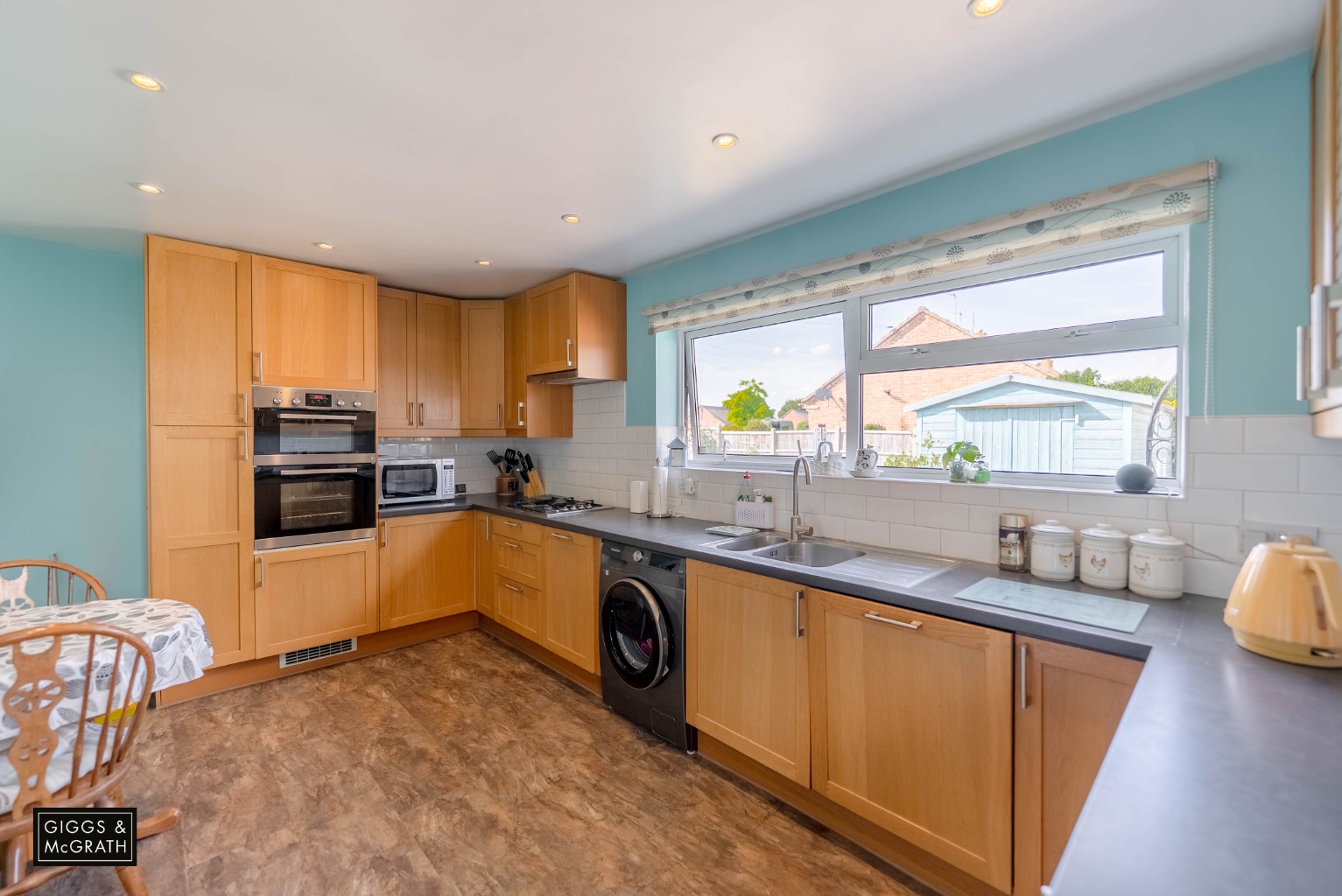 3 bed detached bungalow for sale in Bramley Avenue, Cambridgeshire  - Property Image 9