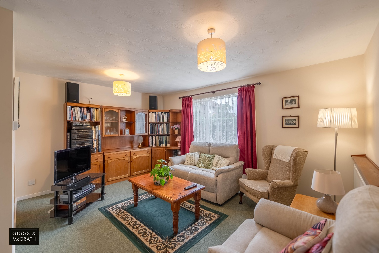 5 bed detached house for sale in Stonefield, Cambridge  - Property Image 7