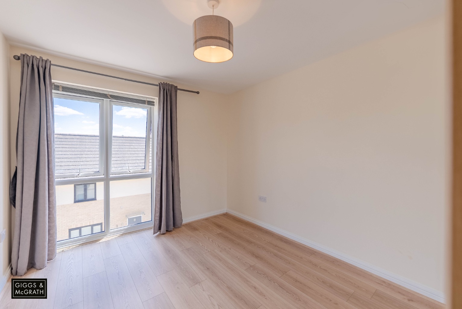 2 bed flat for sale in Dunnock Way, St. Ives 7