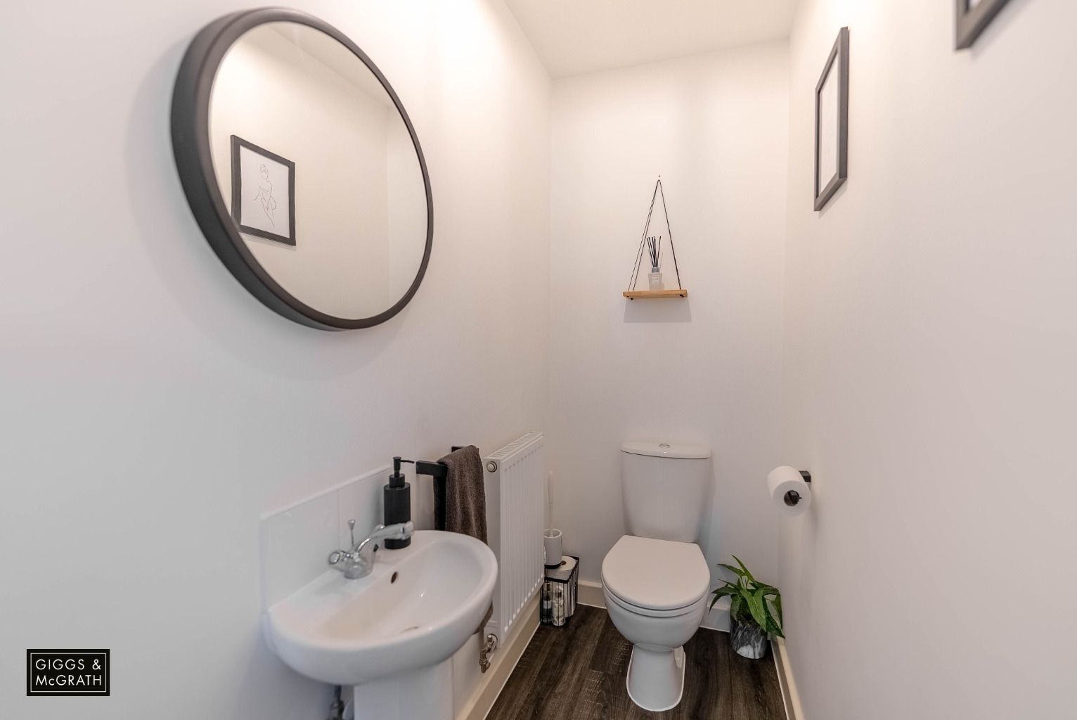 2 bed end of terrace house for sale in Crest Drive, Cambridgeshire  - Property Image 8