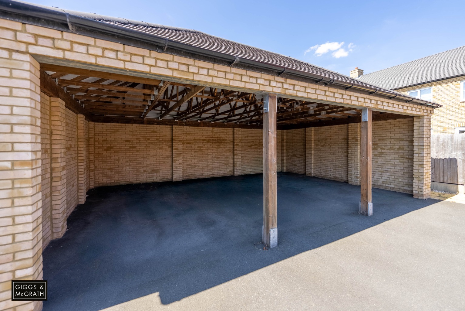 2 bed end of terrace house for sale in Crest Drive, Cambridgeshire  - Property Image 13