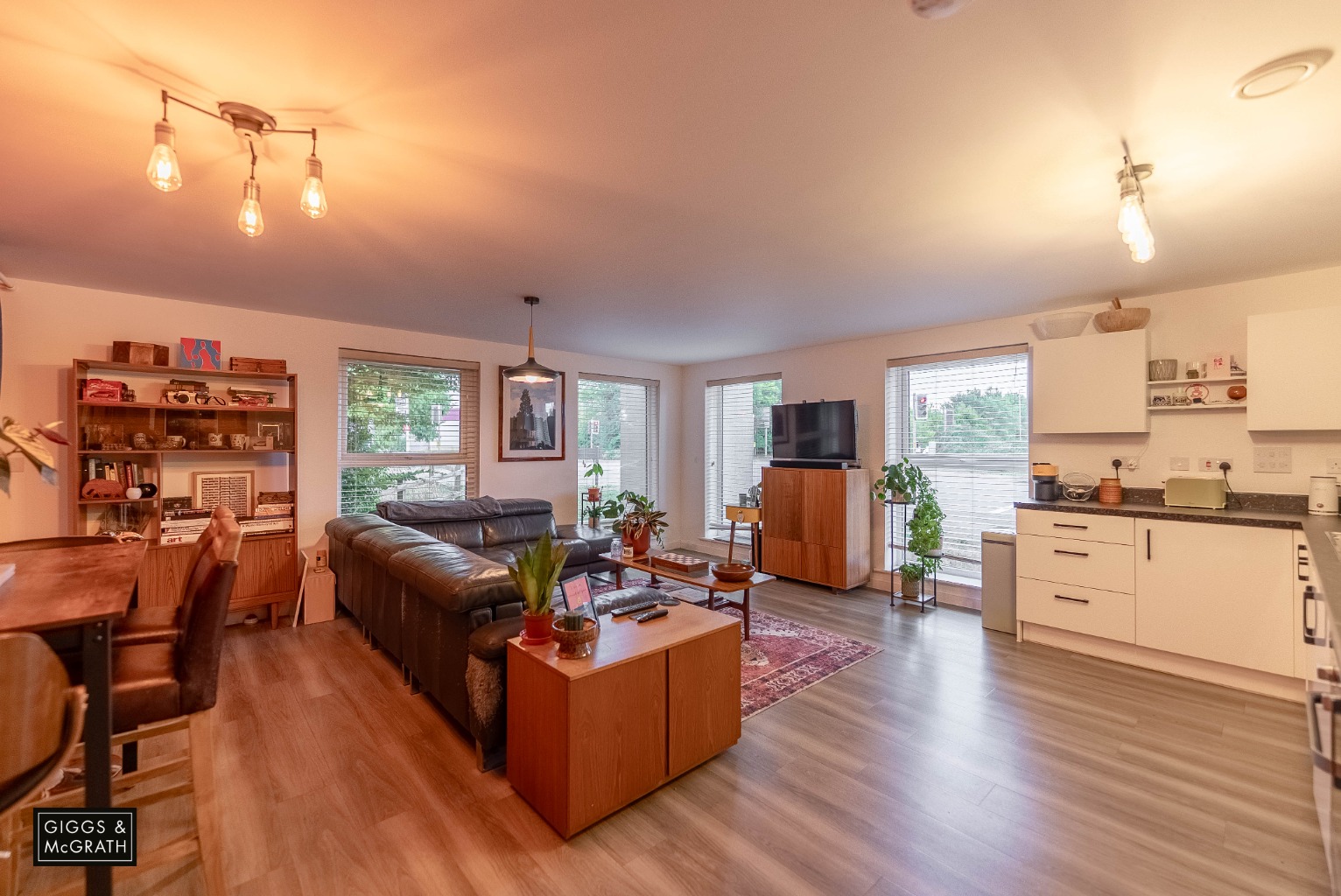 2 bed ground floor flat for sale in Summer's Hill Drive, Cambridgeshire 1