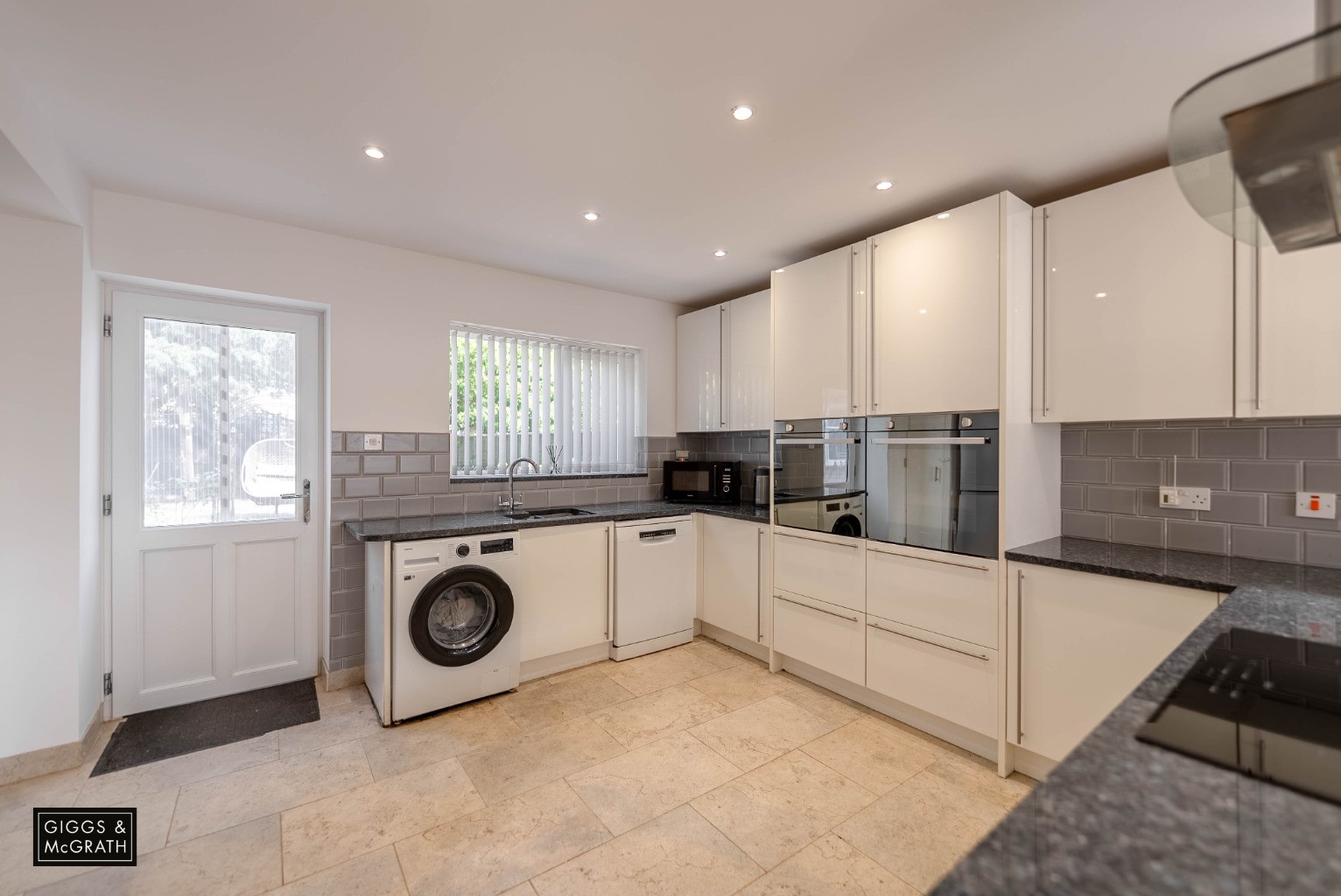 4 bed semi-detached house for sale in Abbots Close, Huntingdon  - Property Image 3