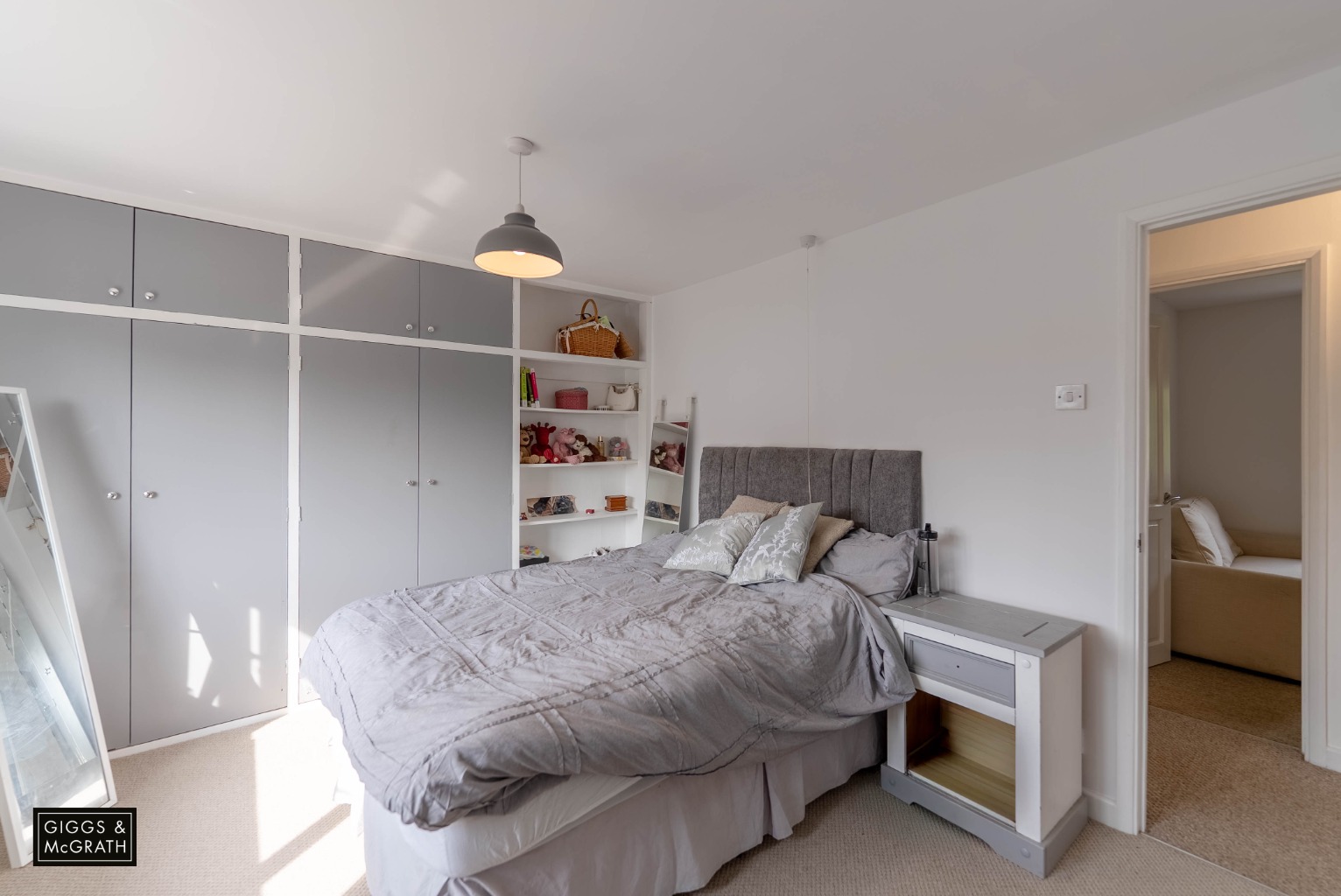 4 bed semi-detached house for sale in Abbots Close, Huntingdon  - Property Image 13