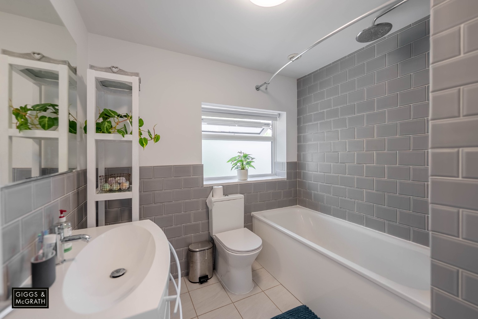 4 bed semi-detached house for sale in Abbots Close, Huntingdon  - Property Image 19