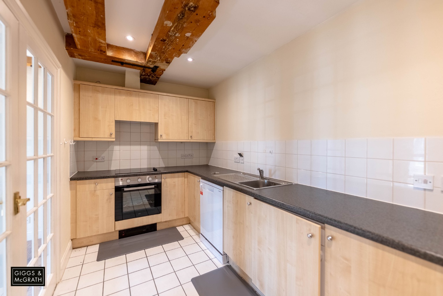 3 bed ground floor flat for sale in The Old Mill, St. Ives 4