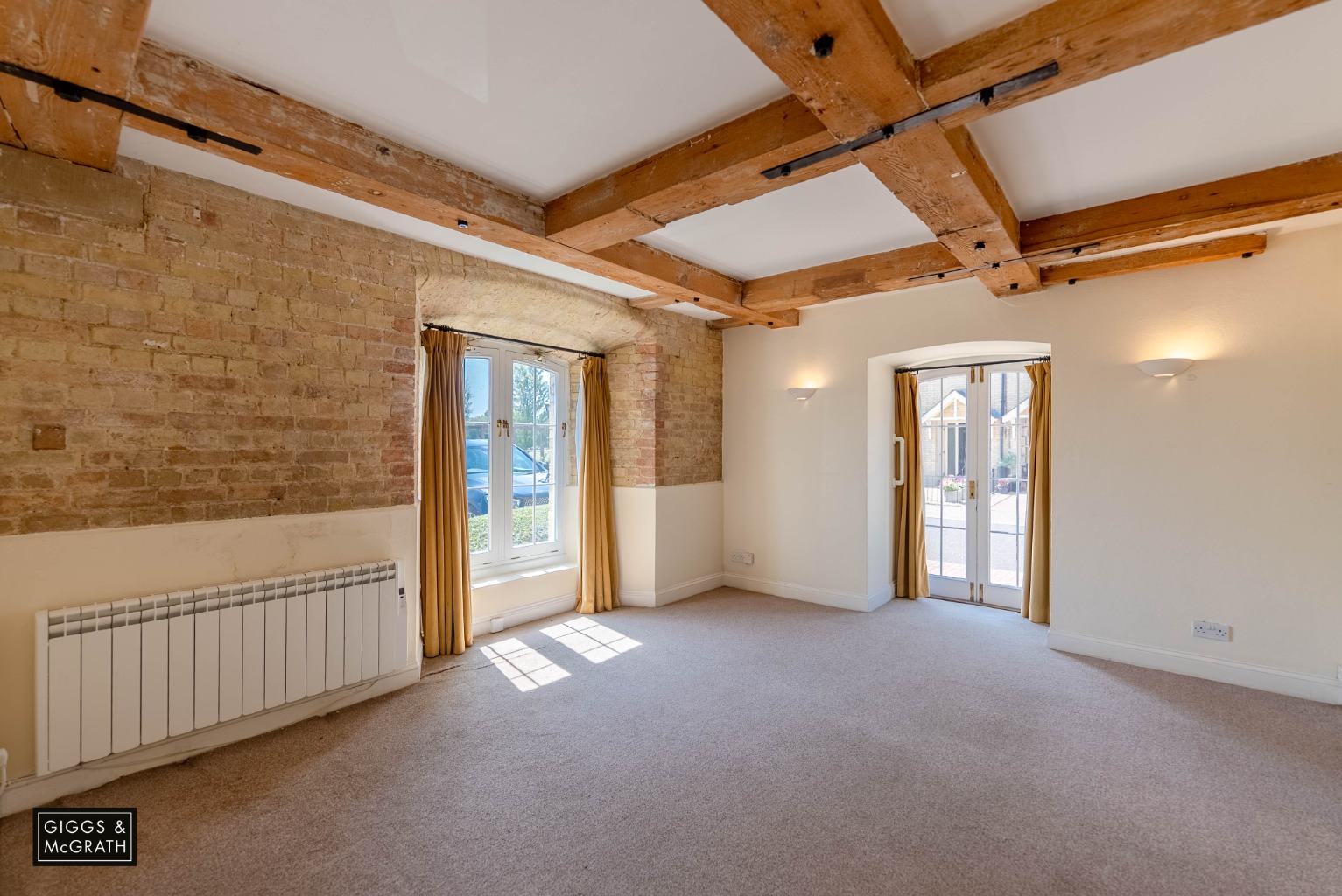 3 bed ground floor flat for sale in The Old Mill, St. Ives  - Property Image 2