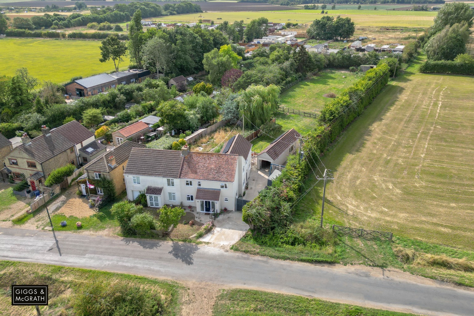 5 bed semi-detached house for sale in Parkhall Road, Huntingdon  - Property Image 1