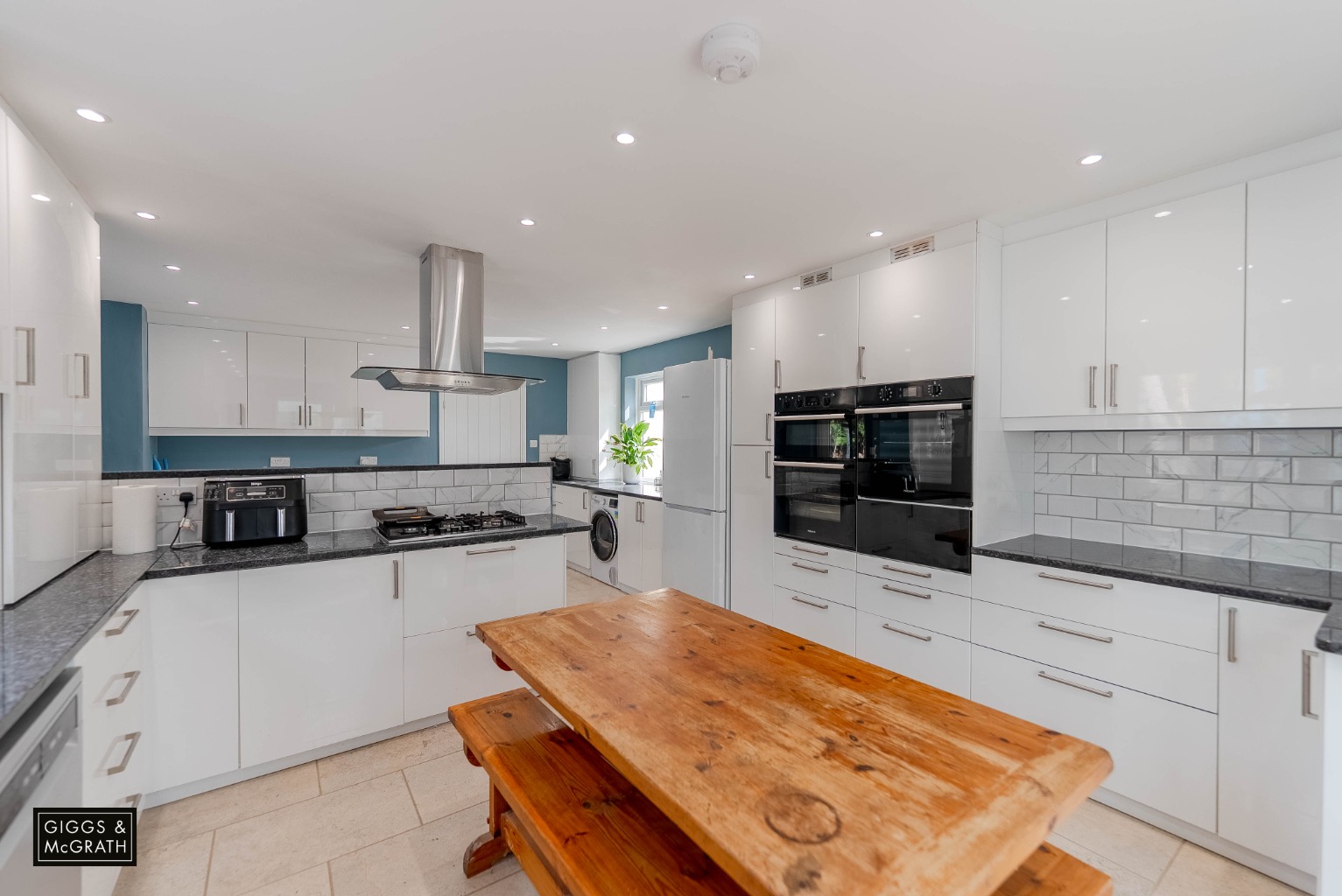 5 bed semi-detached house for sale in Parkhall Road, Huntingdon  - Property Image 5