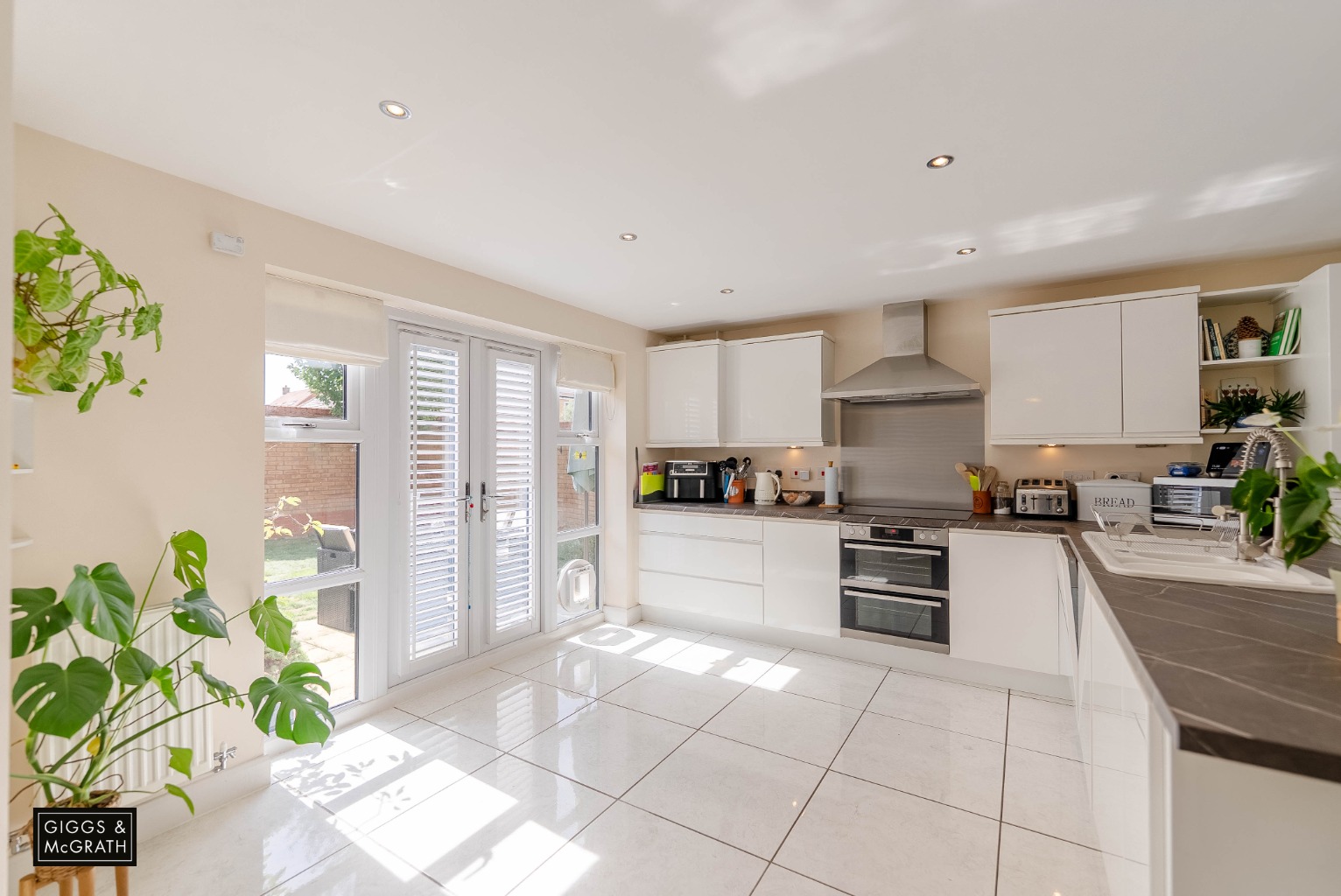 4 bed detached house for sale in Summer's Hill Drive, Cambridge  - Property Image 9