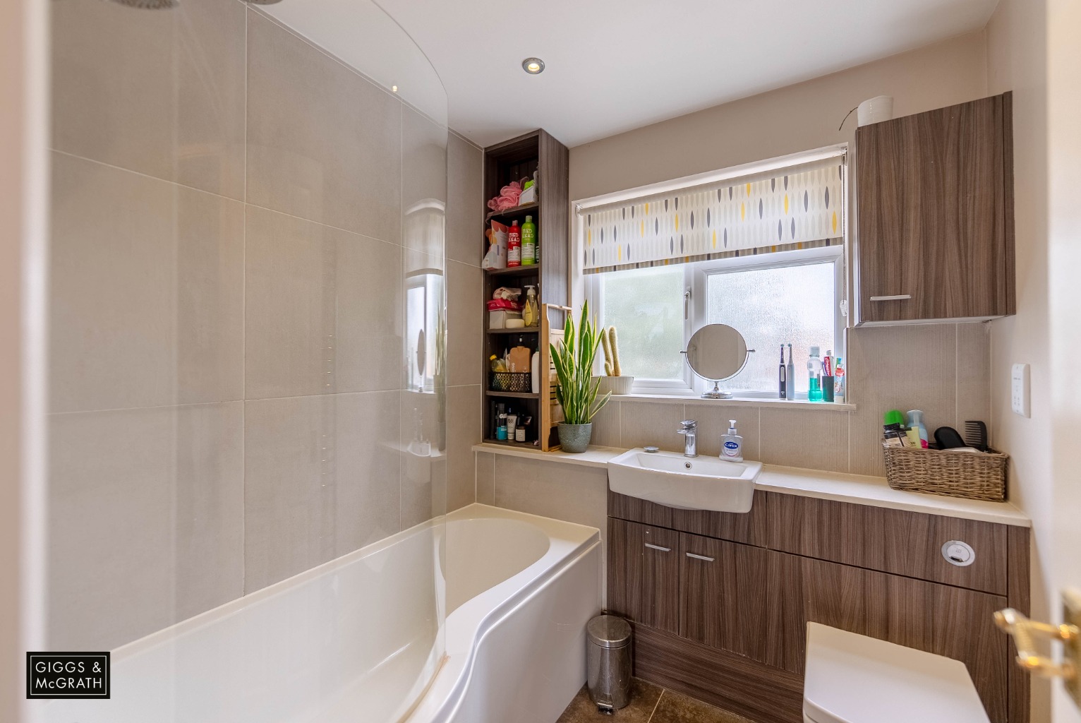 3 bed link detached house for sale in Grange Road, Cambridgeshire  - Property Image 13