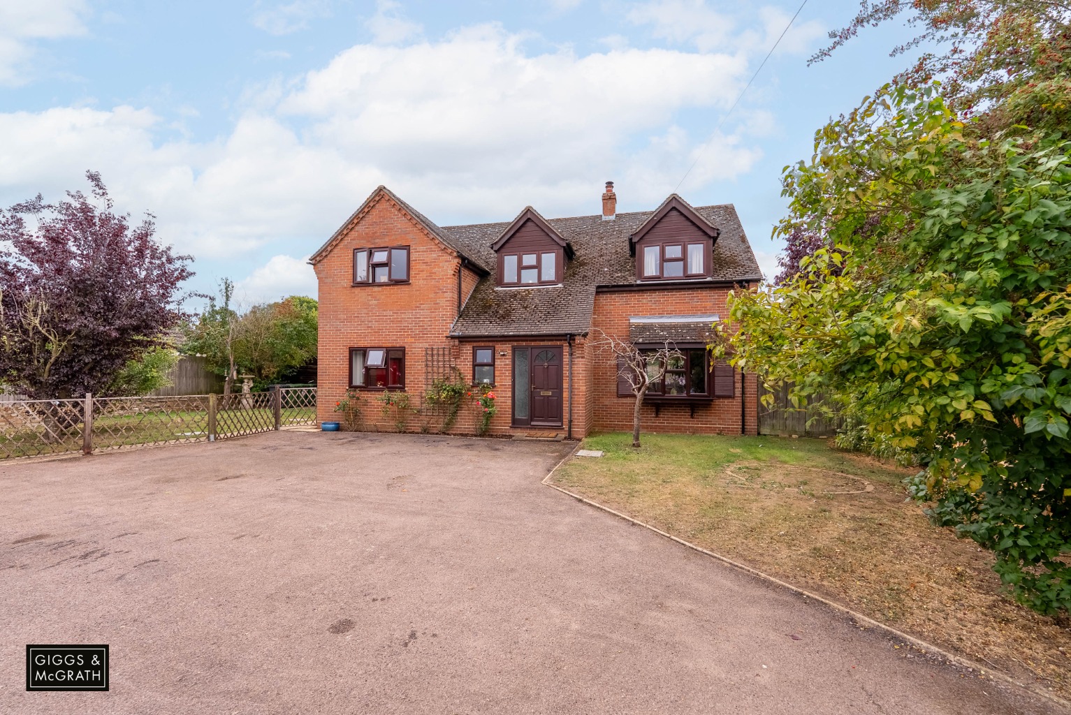 5 bed detached house for sale in High Street, Huntingdon  - Property Image 1