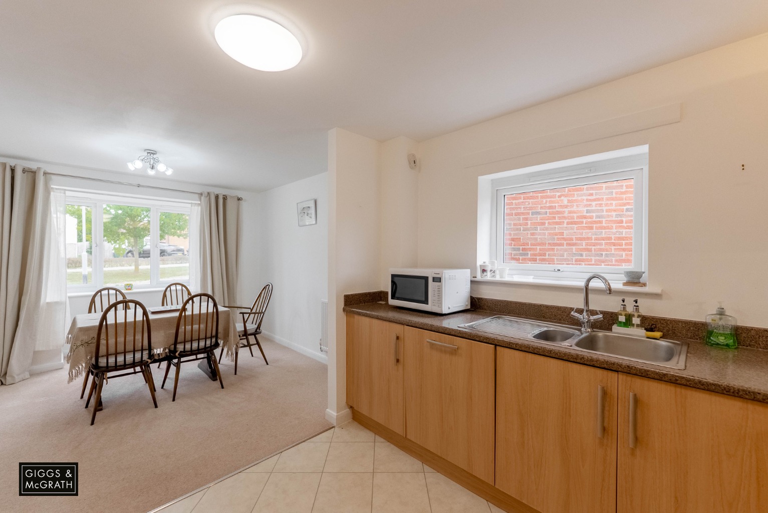 4 bed detached house for sale in Green Walk, Cambridgeshire 3