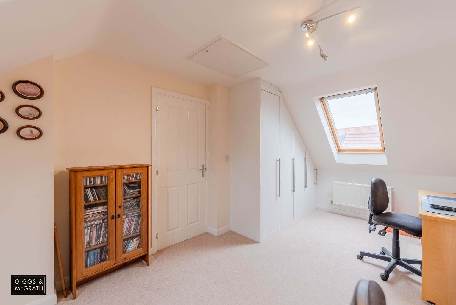 4 bed detached house for sale in Green Walk, Cambridgeshire  - Property Image 16