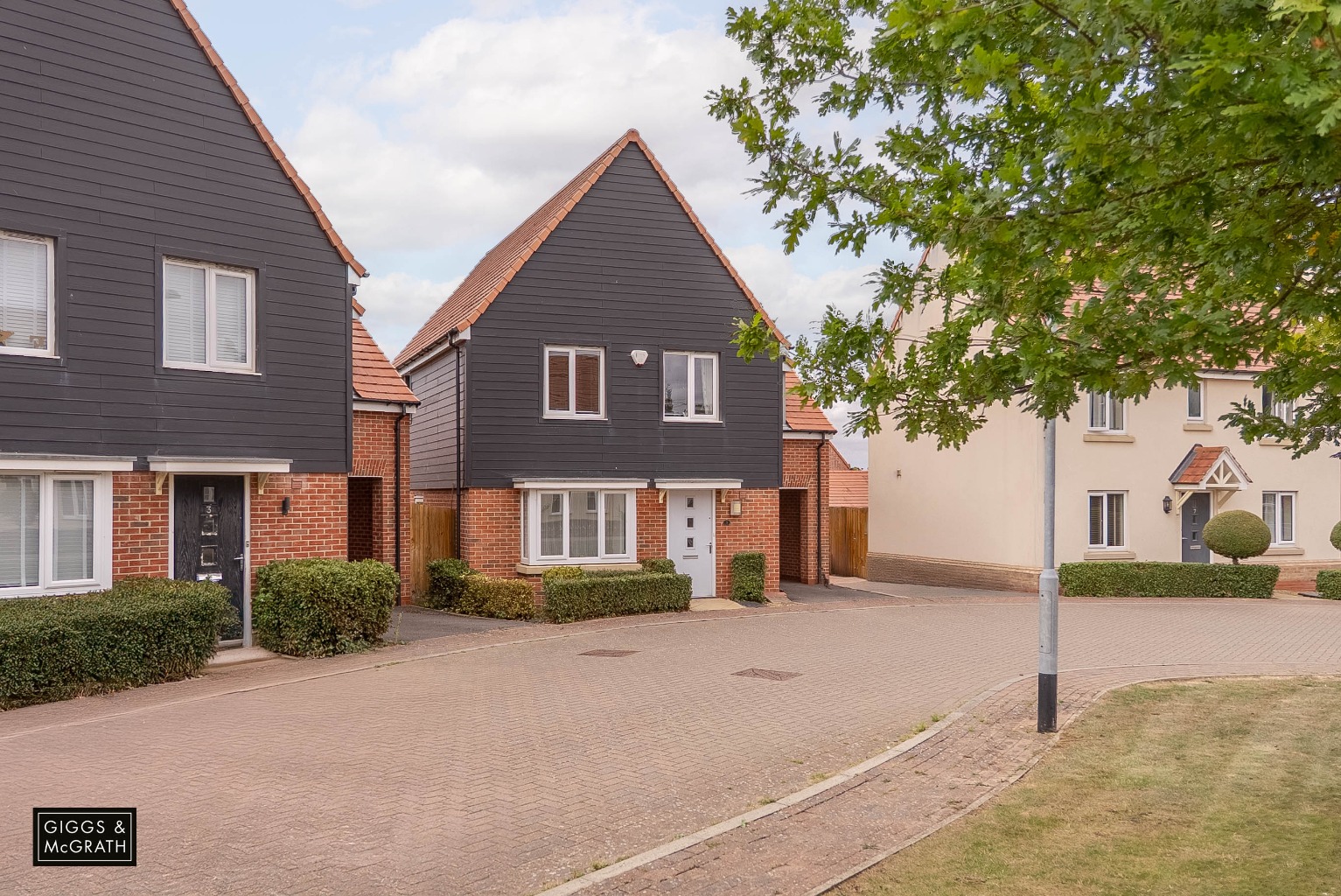 4 bed detached house for sale in Green Walk, Cambridgeshire - Property Image 1