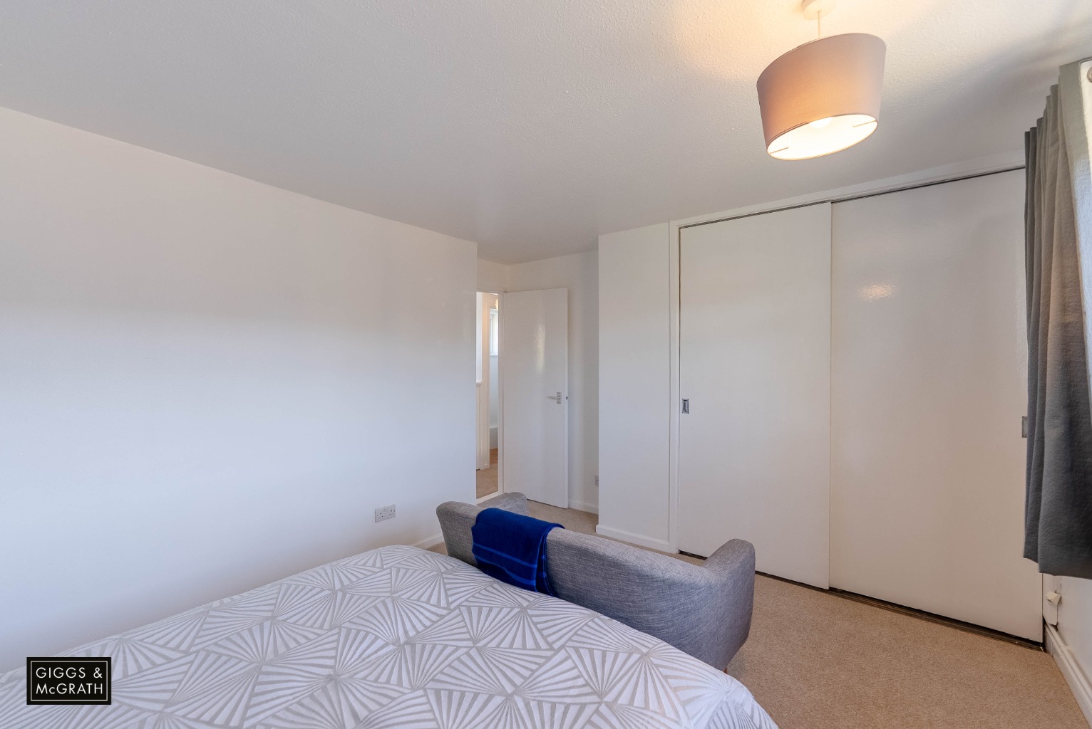 3 bed end of terrace house for sale in Bedford Avenue, Cambridgeshire  - Property Image 11