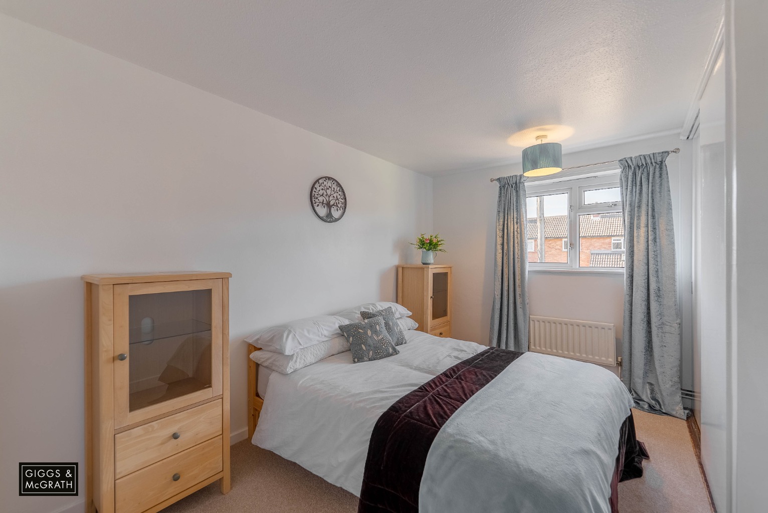 3 bed end of terrace house for sale in Bedford Avenue, Cambridgeshire  - Property Image 12