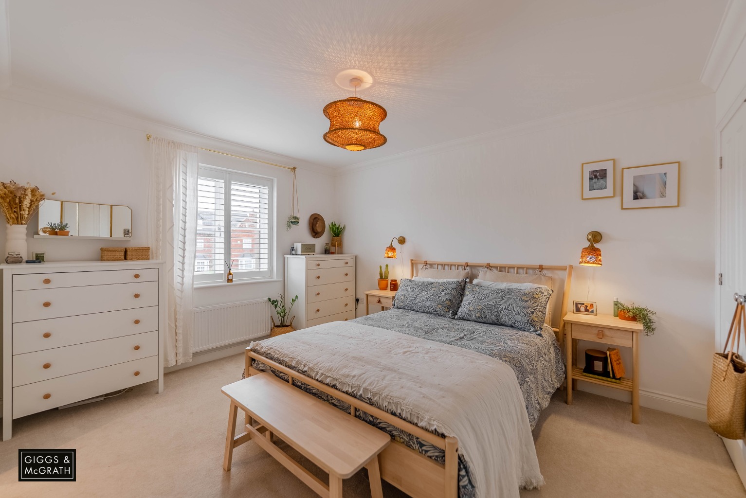 3 bed link detached house for sale in Senliz Road, Cambridgeshire  - Property Image 4