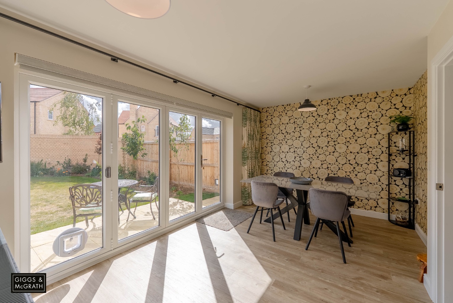 4 bed detached house for sale in Woodward Close, Cambridgeshire  - Property Image 5