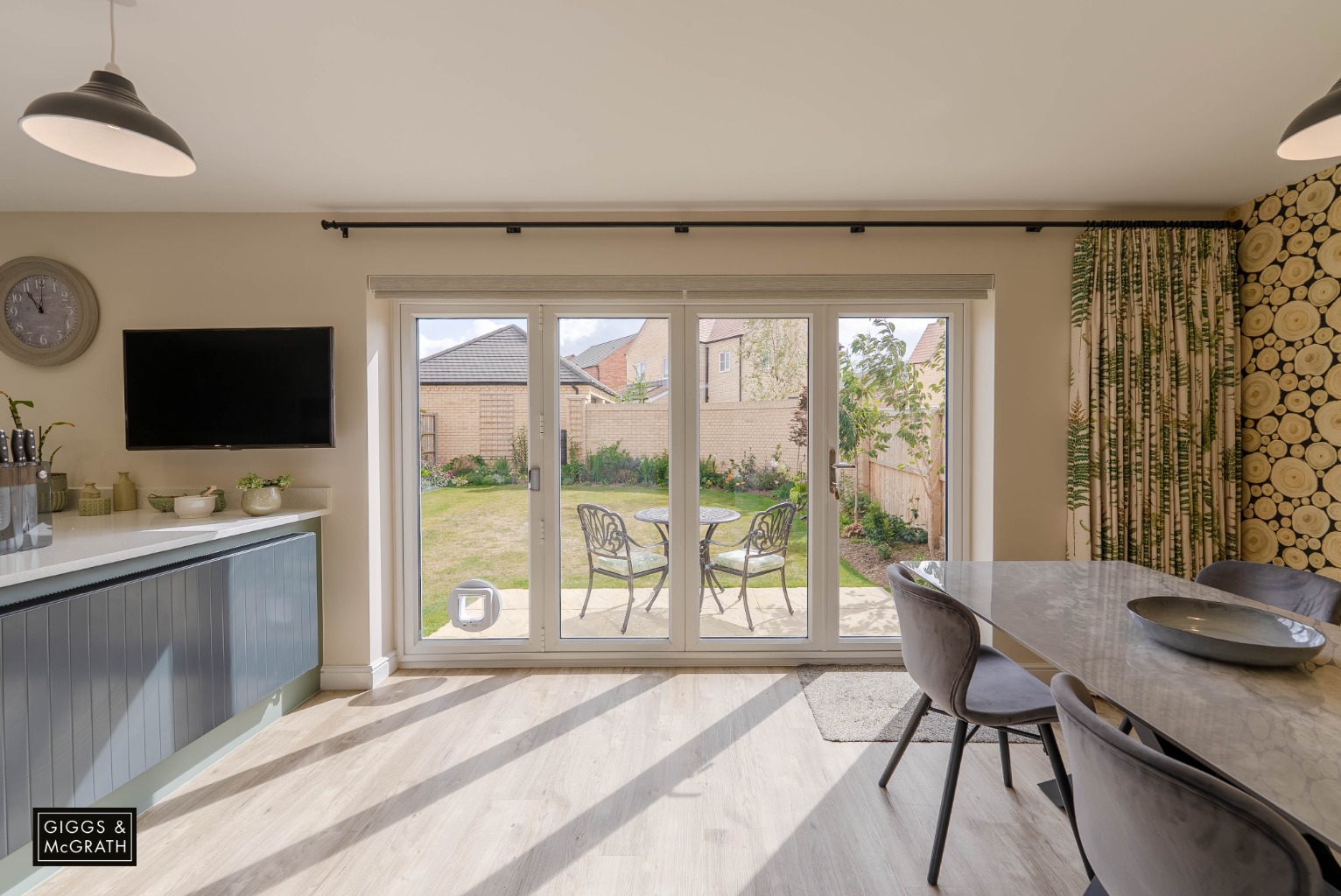 4 bed detached house for sale in Woodward Close, Cambridgeshire 3