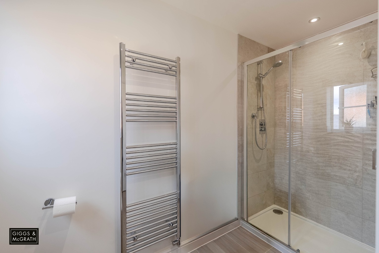 4 bed detached house for sale in Woodward Close, Cambridgeshire  - Property Image 13