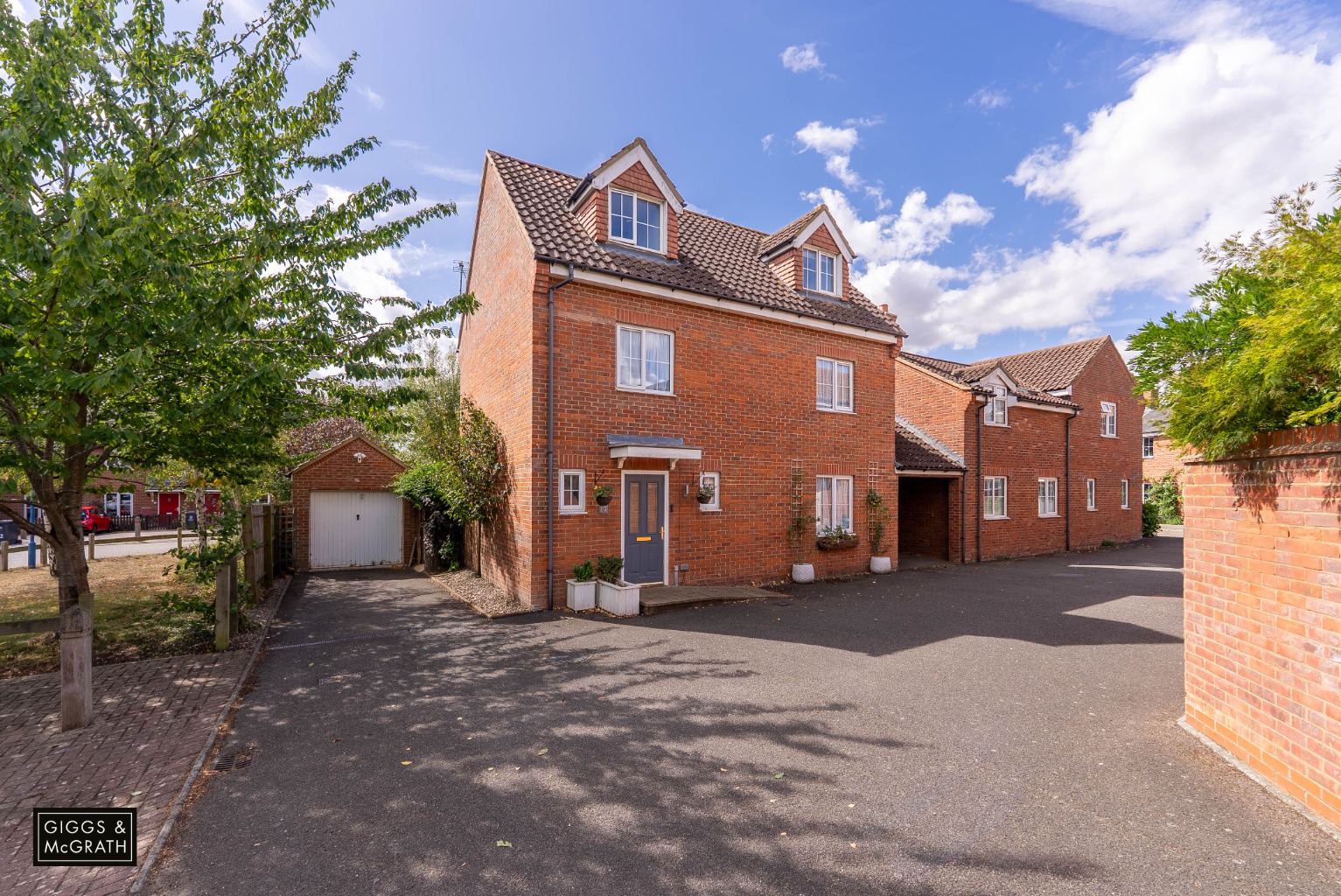 4 bed link detached house for sale in Foxhollow, Cambridgeshire, CB23