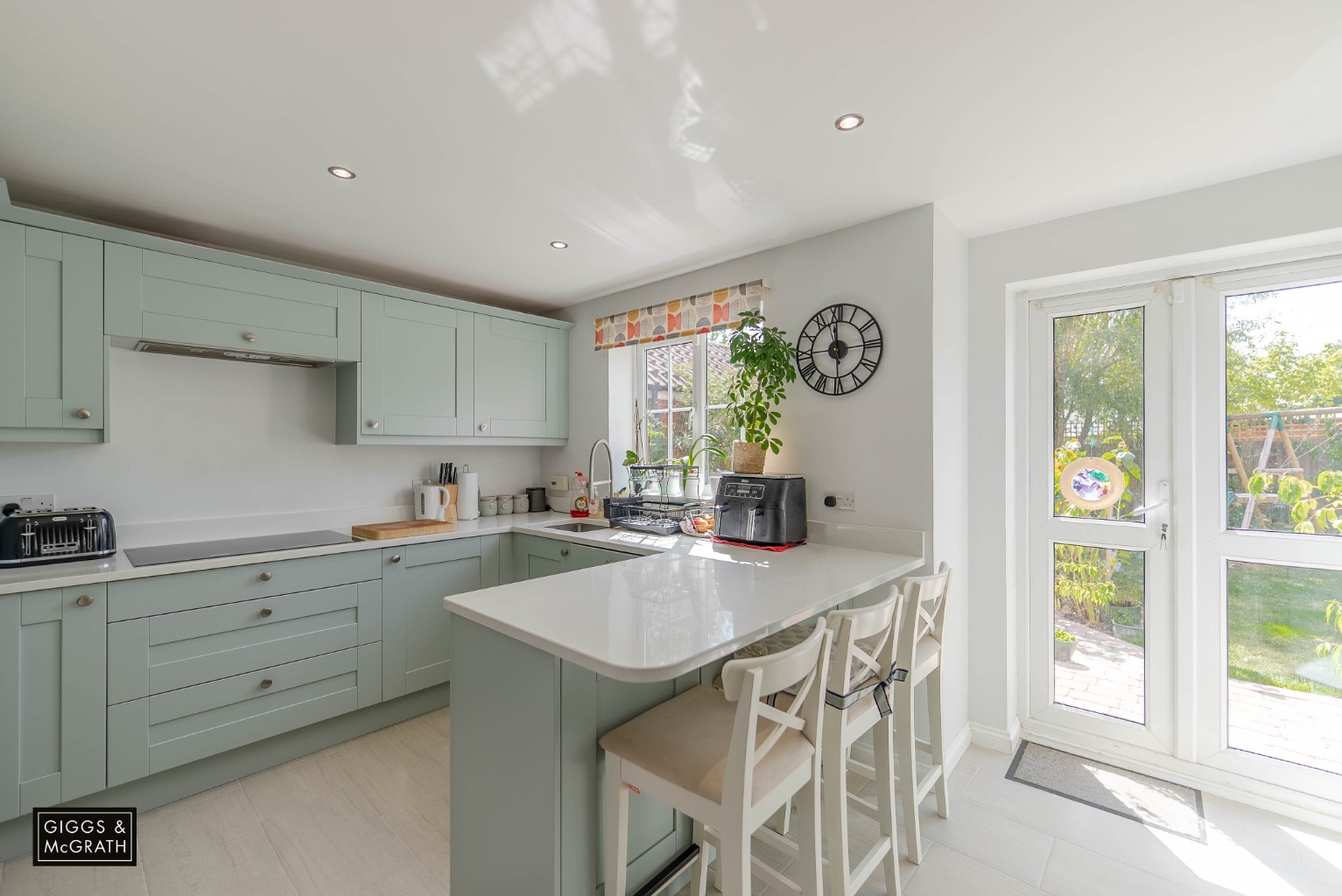 4 bed link detached house for sale in Foxhollow, Cambridgeshire  - Property Image 5