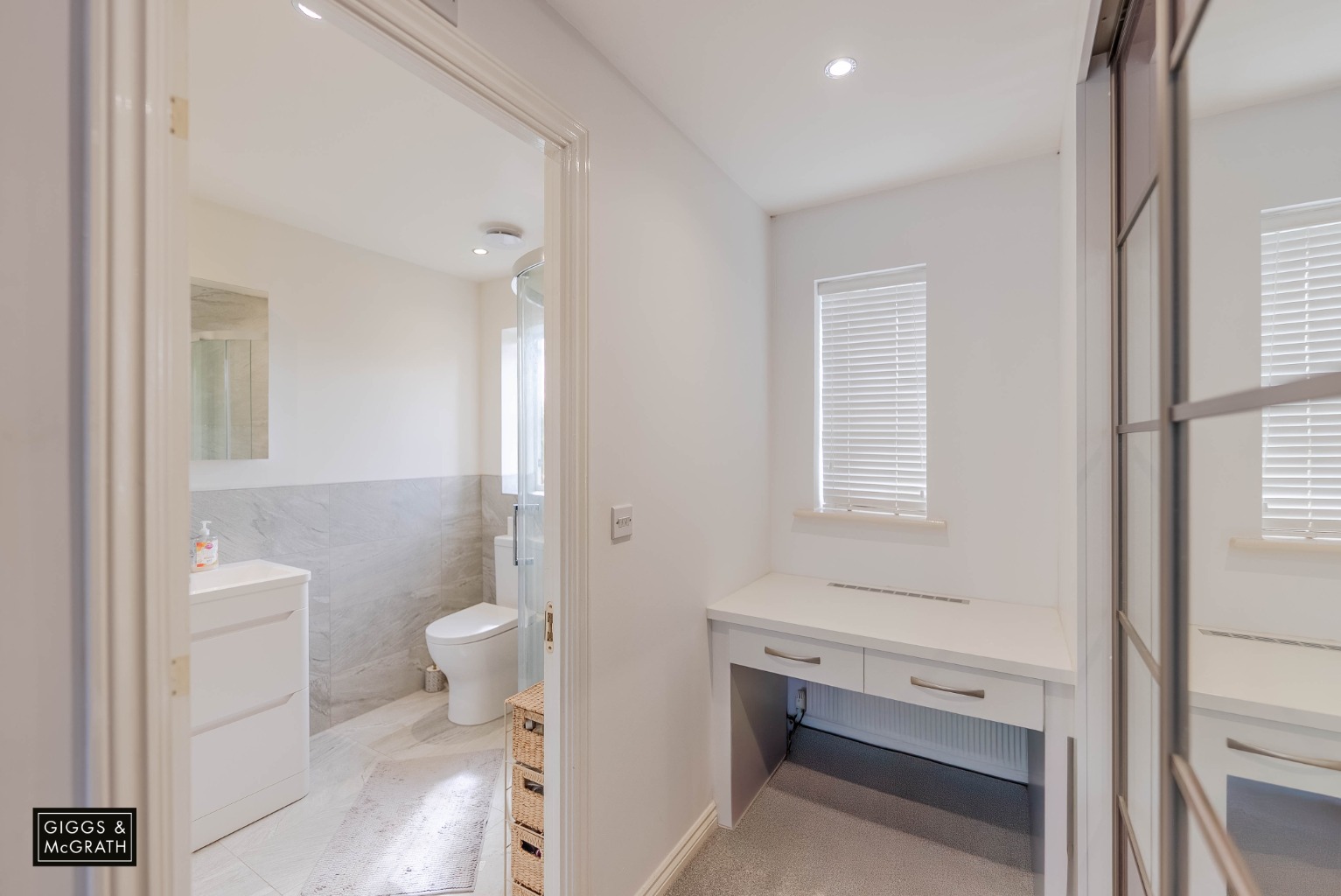 4 bed link detached house for sale in Foxhollow, Cambridgeshire  - Property Image 10