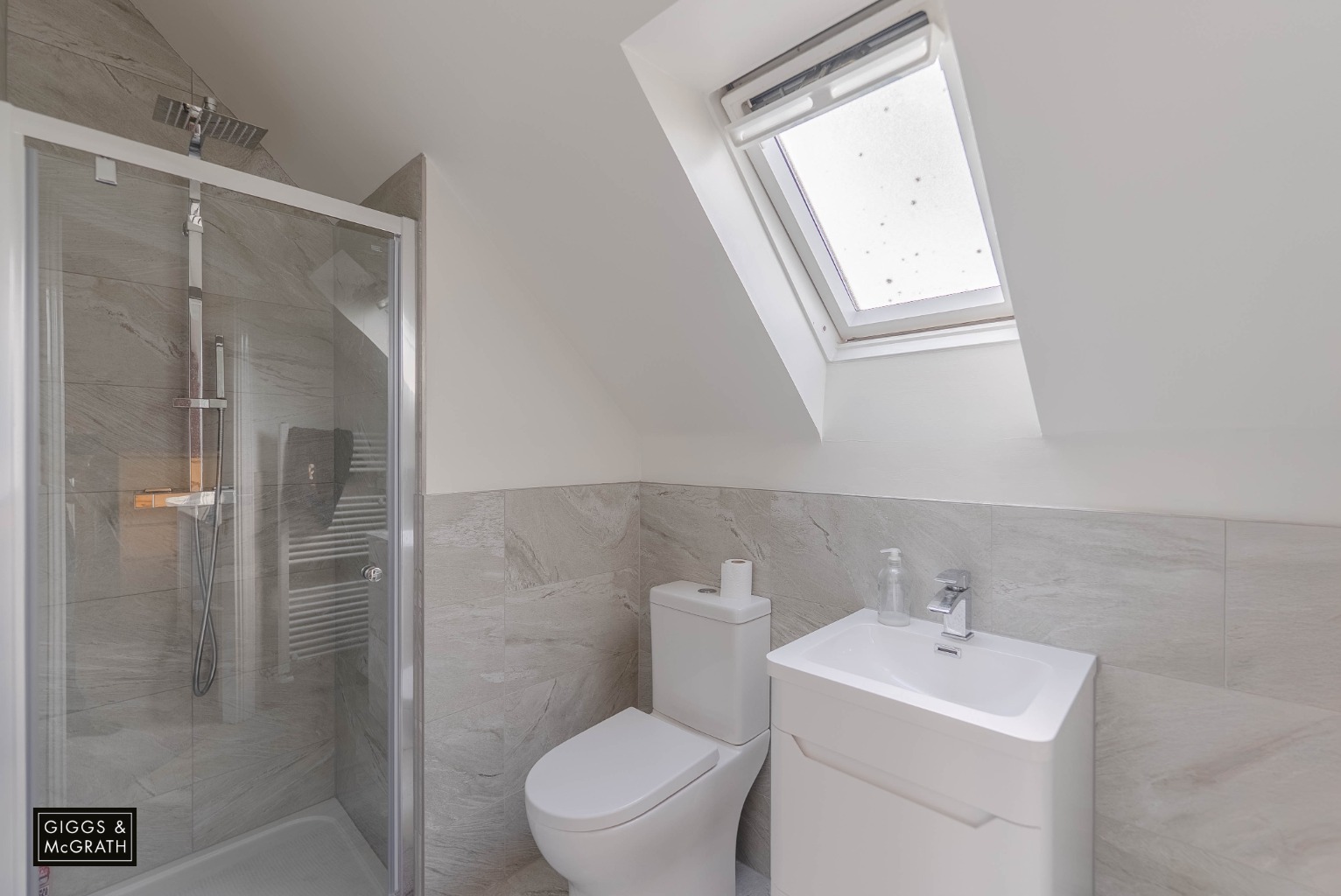 4 bed link detached house for sale in Foxhollow, Cambridgeshire  - Property Image 18