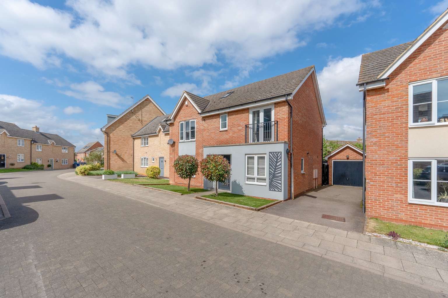 4 bed detached house for sale in Stokes Drive, Cambridgeshire - Property Image 1
