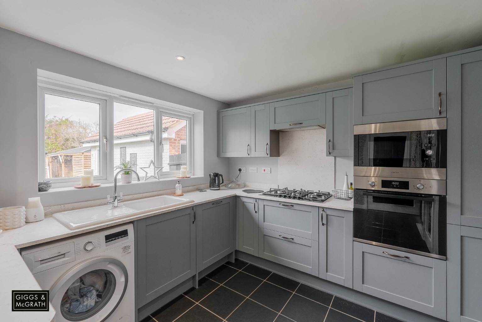 4 bed detached house for sale in Stokes Drive, Cambridgeshire  - Property Image 8