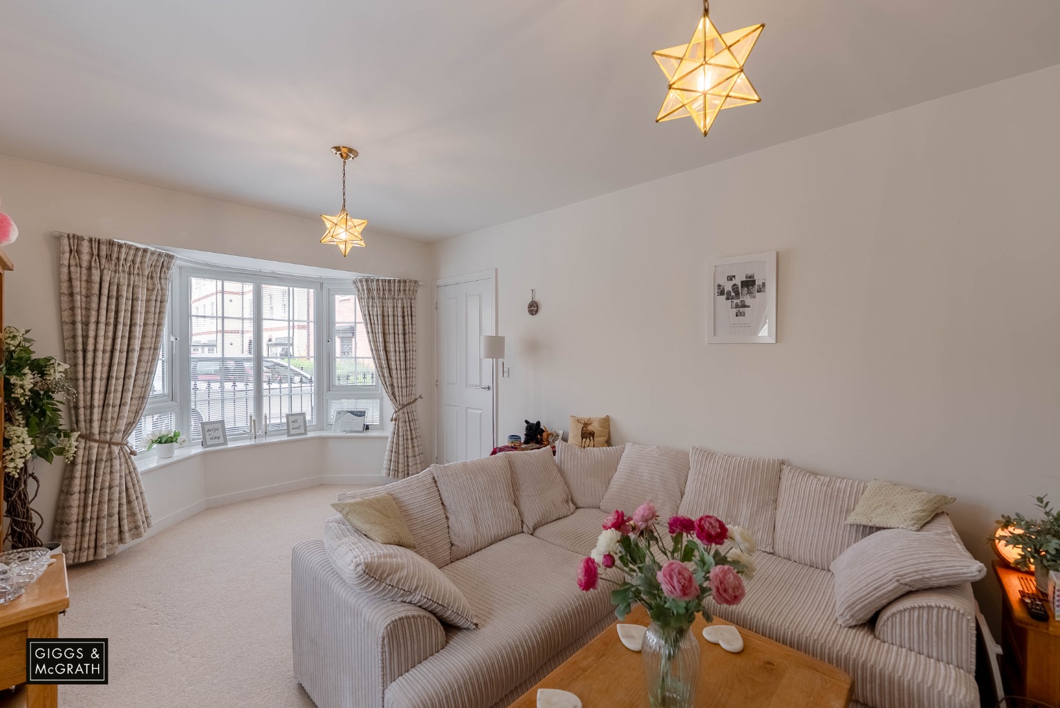 3 bed detached house for sale in Walston Way, Huntingdon  - Property Image 4