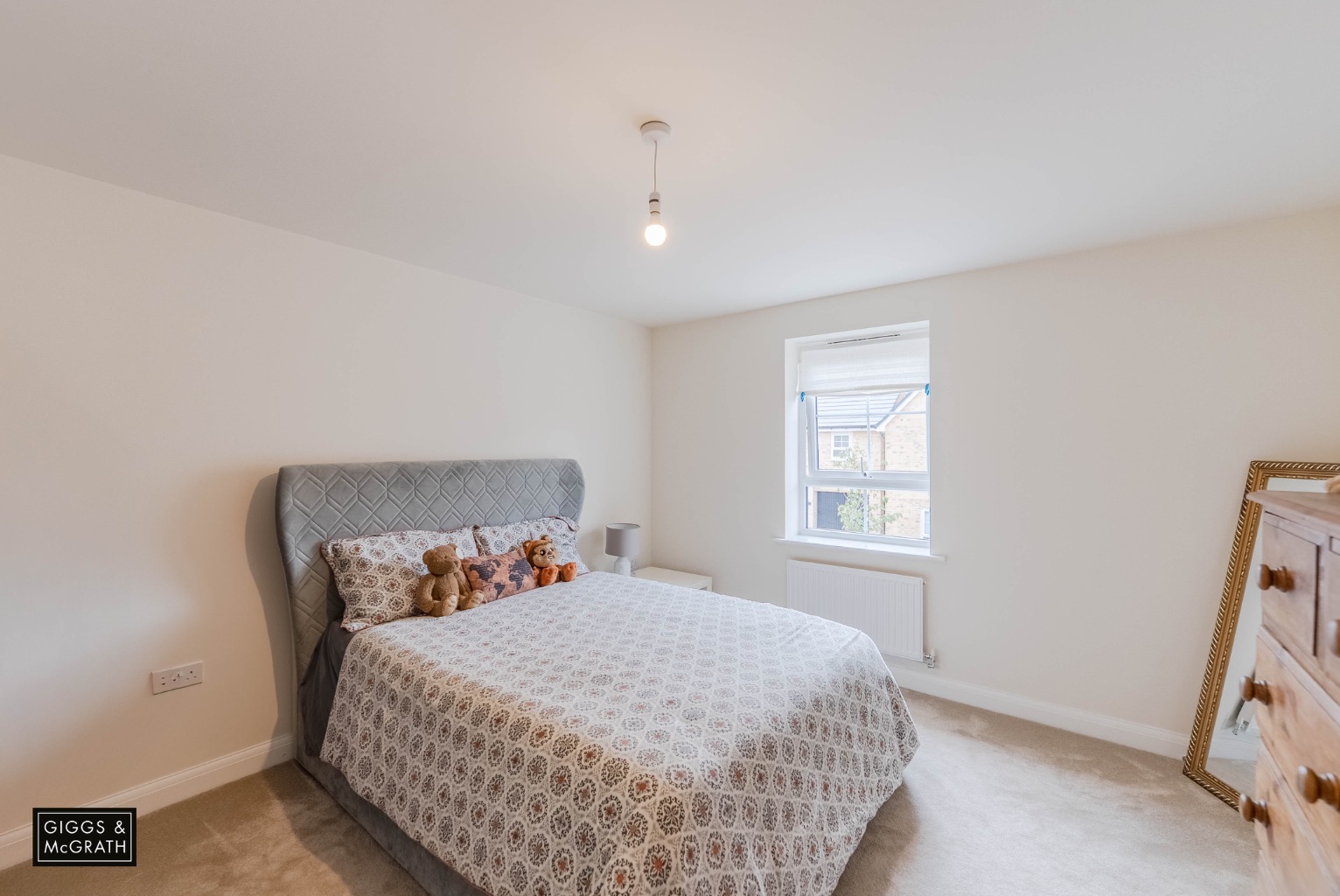 5 bed detached house for sale in Cobbler Drive, Huntingdon  - Property Image 11