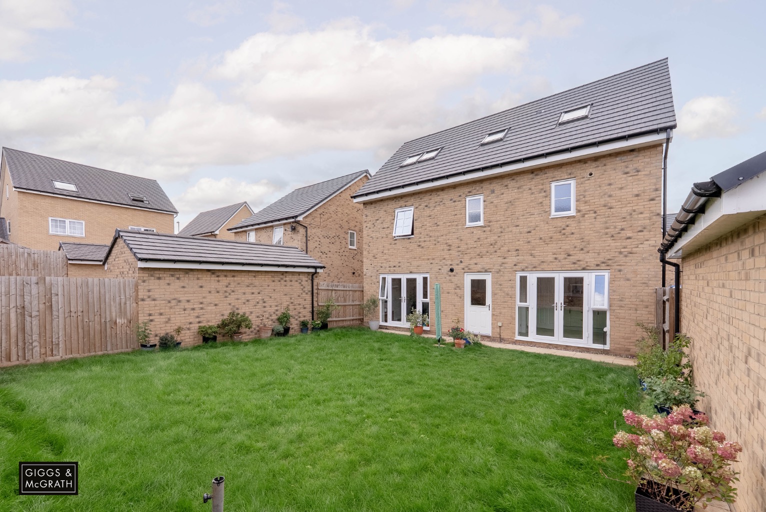 5 bed detached house for sale in Cobbler Drive, Huntingdon 24