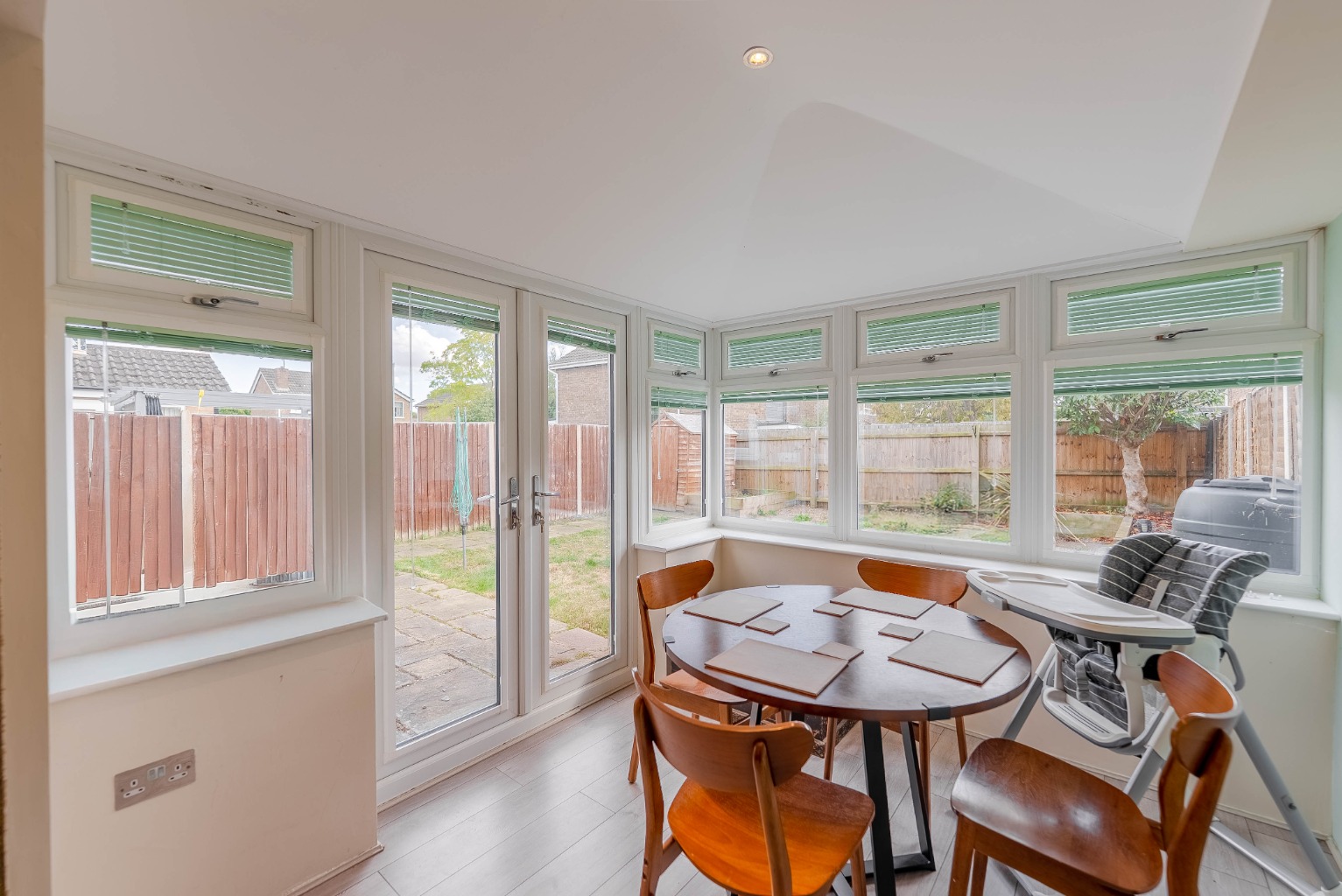 3 bed semi-detached house for sale in Gala Close, Cambridgeshire  - Property Image 5