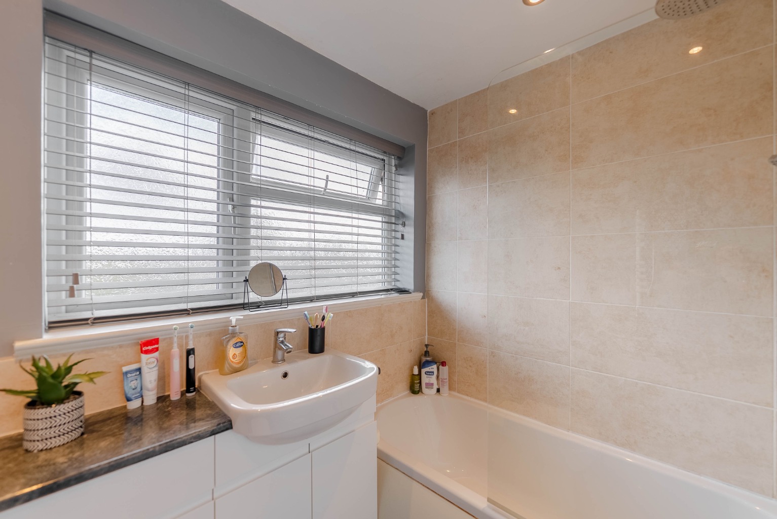 3 bed semi-detached house for sale in Gala Close, Cambridgeshire  - Property Image 14